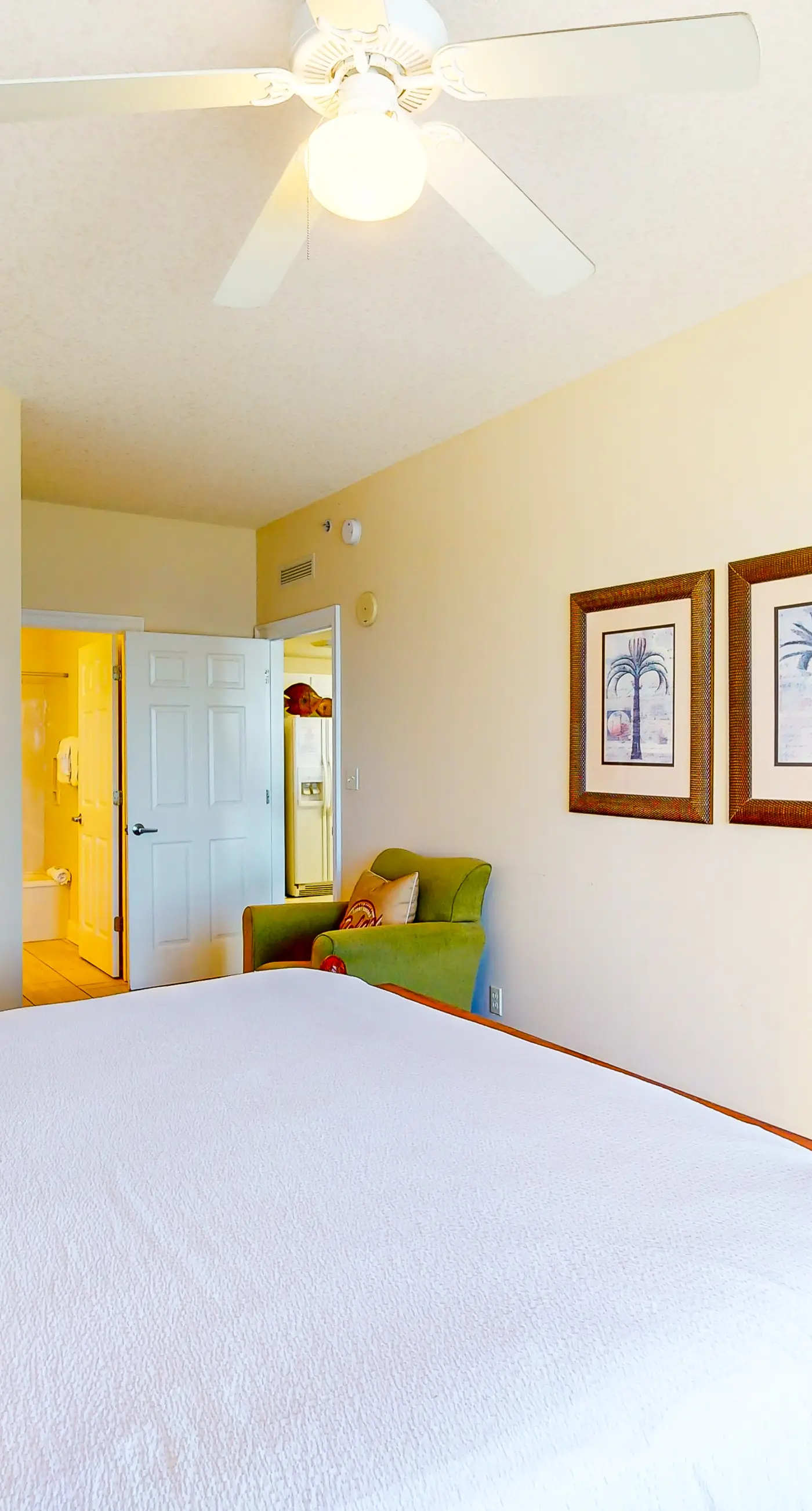 Spacious, waterfront condo with furnished balcony, pools & fitness room