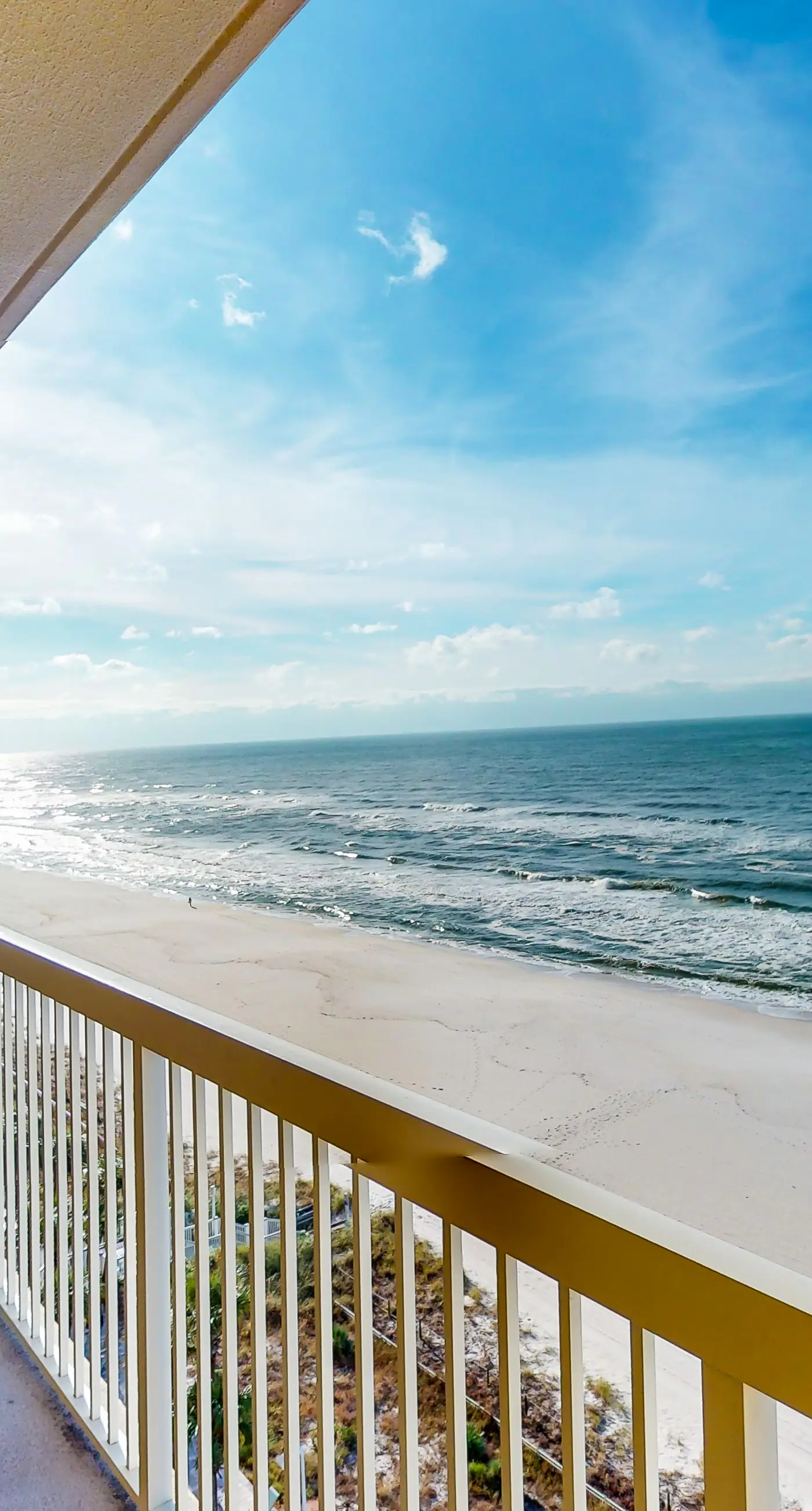 Spacious, waterfront condo with furnished balcony, pools & fitness room