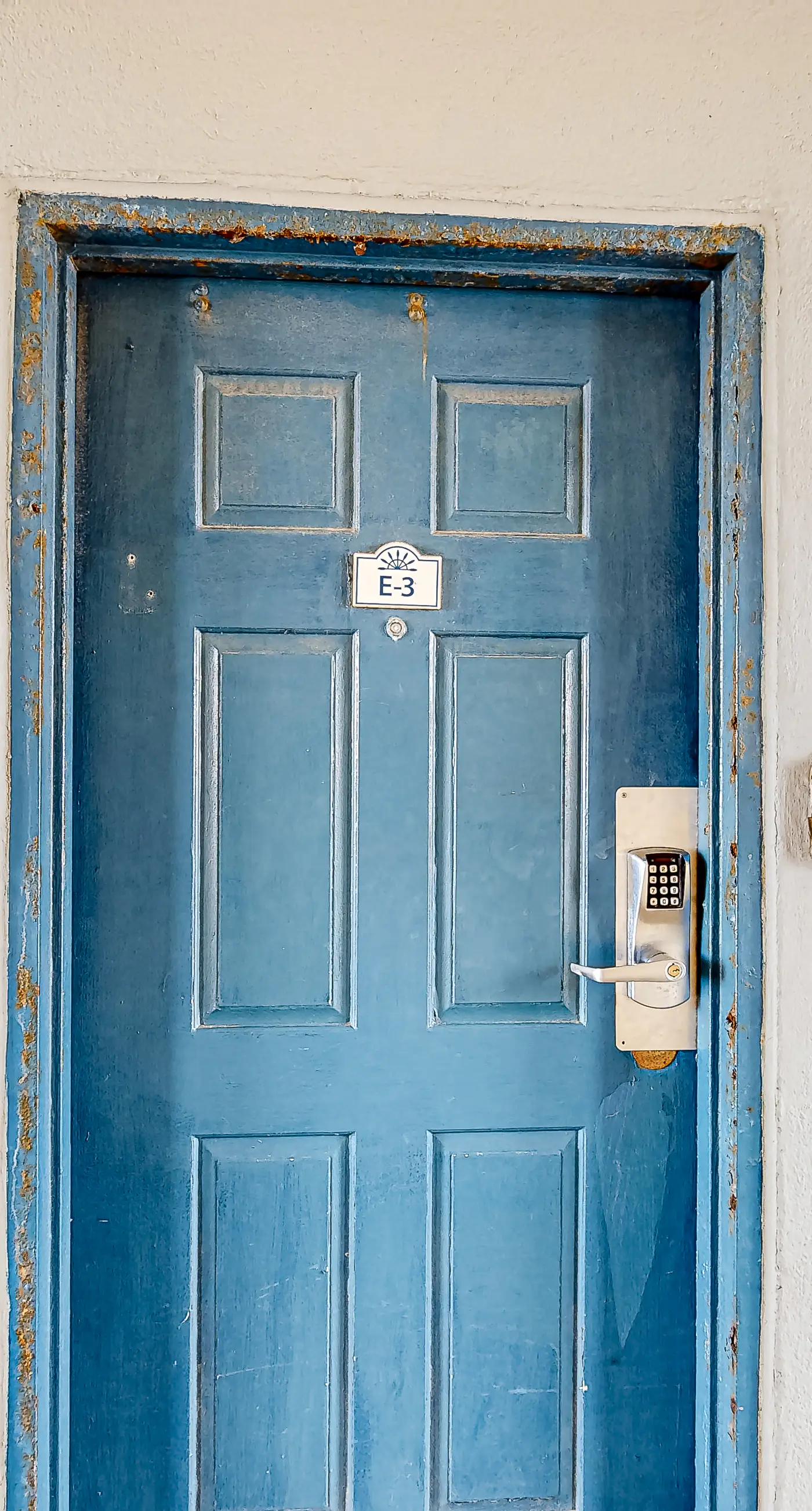 Second Floor Oceanfront Studio with Shared Pool, Ocean View, WiFi, & Central AC