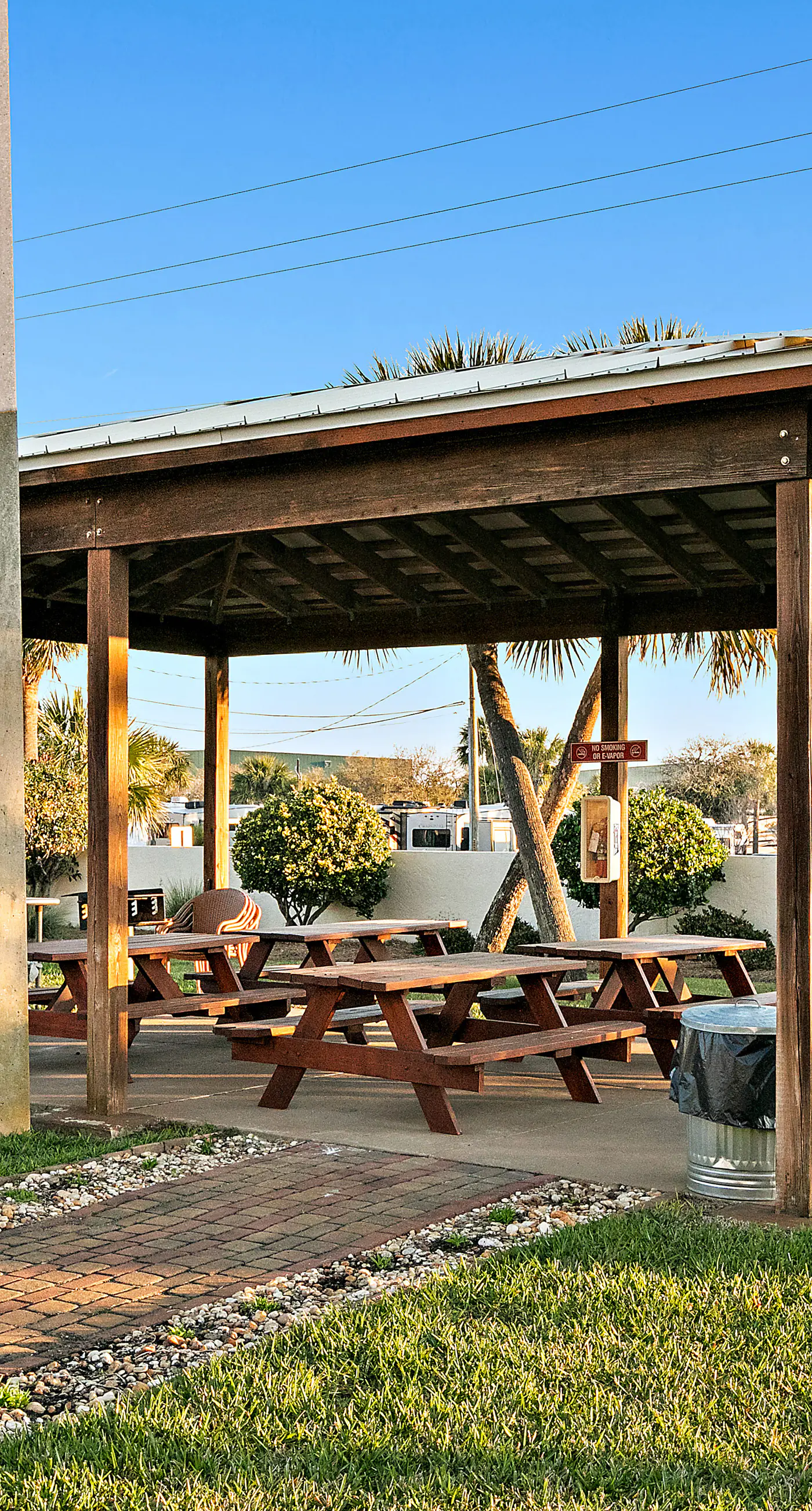 Second Floor Oceanfront Studio with Shared Pool, Ocean View, WiFi, & Central AC