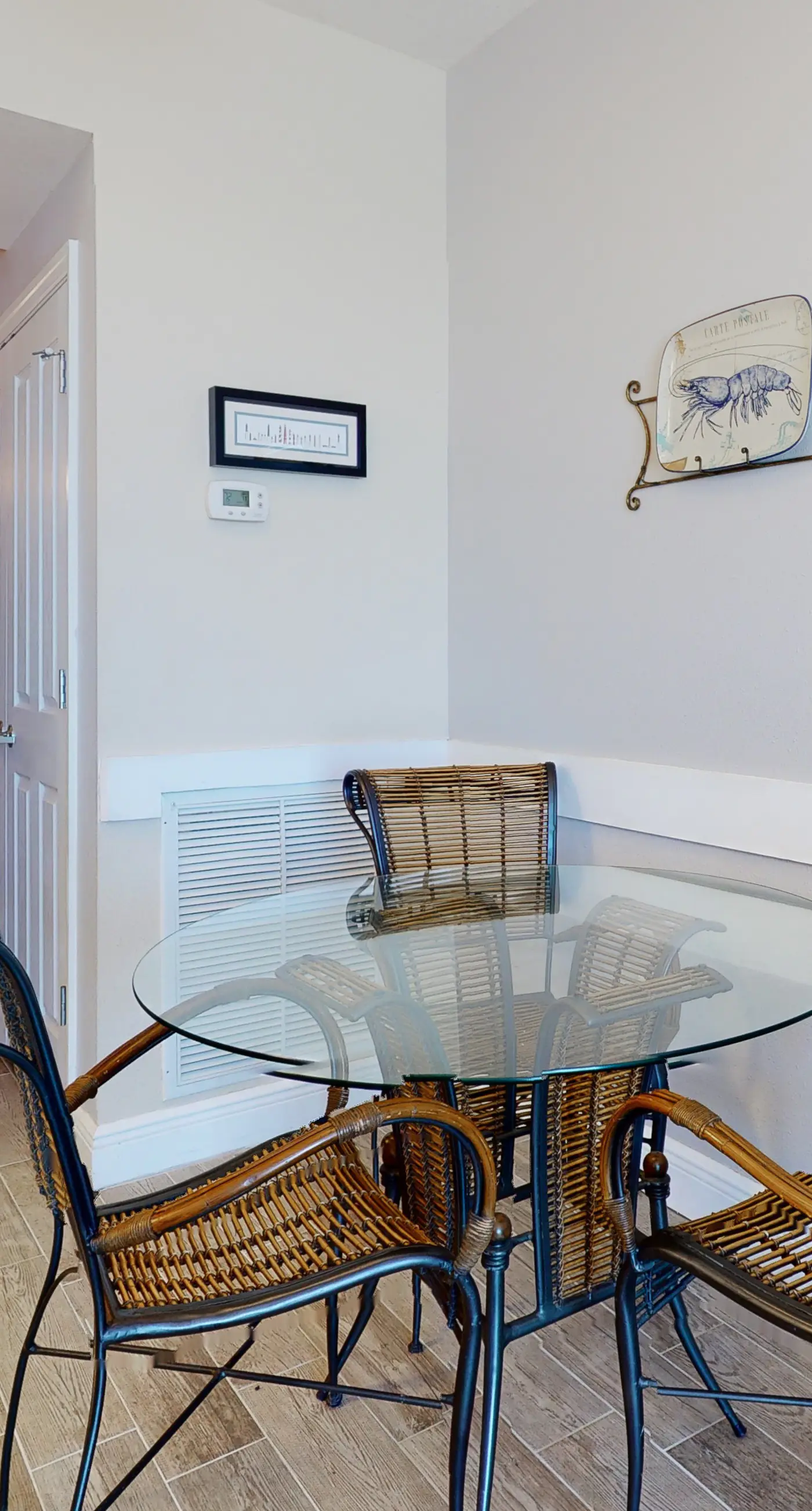 Oceanfront condo with scenic balcony & washer/dryer - pool/hot tub/tennis access