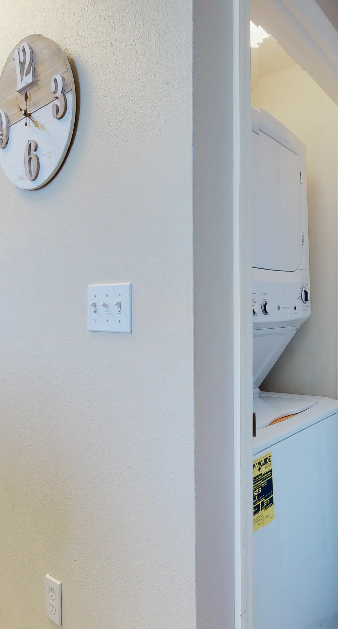 Oceanfront condo with scenic balcony & washer/dryer - pool/hot tub/tennis access