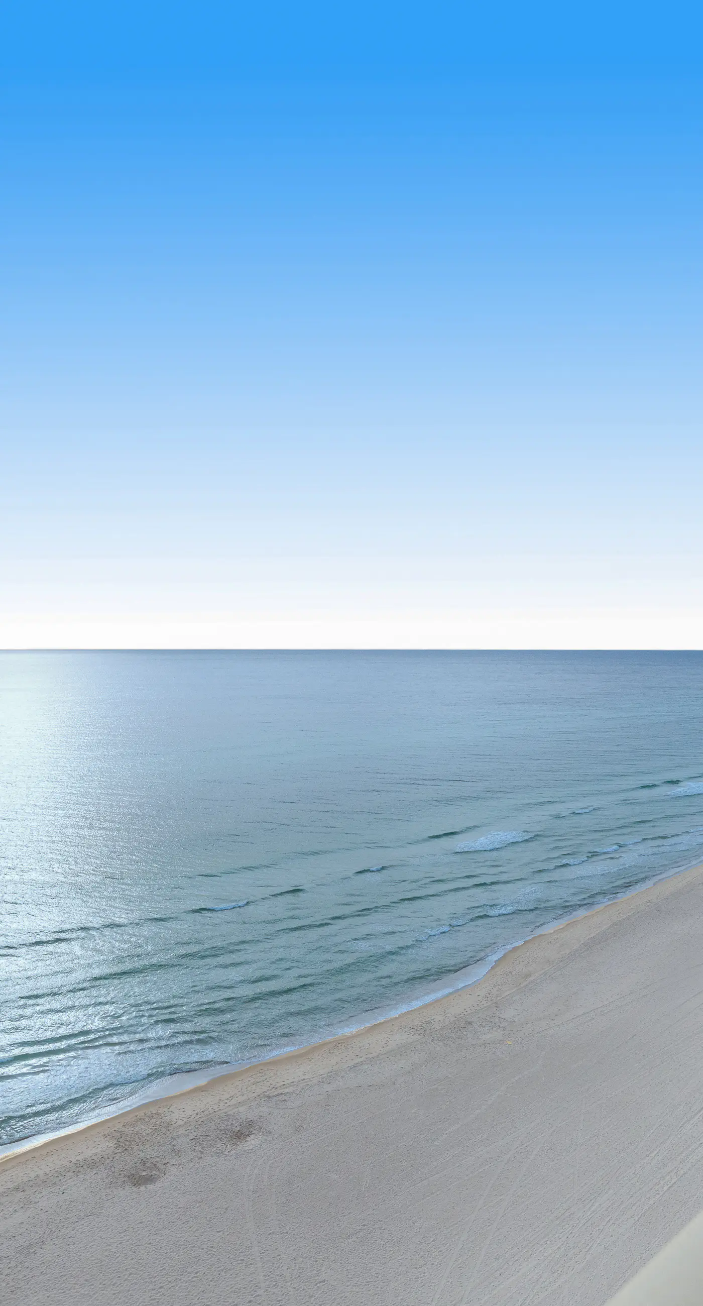 Beachfront condo with Gulf views, pools, hot tub & free beach chair service