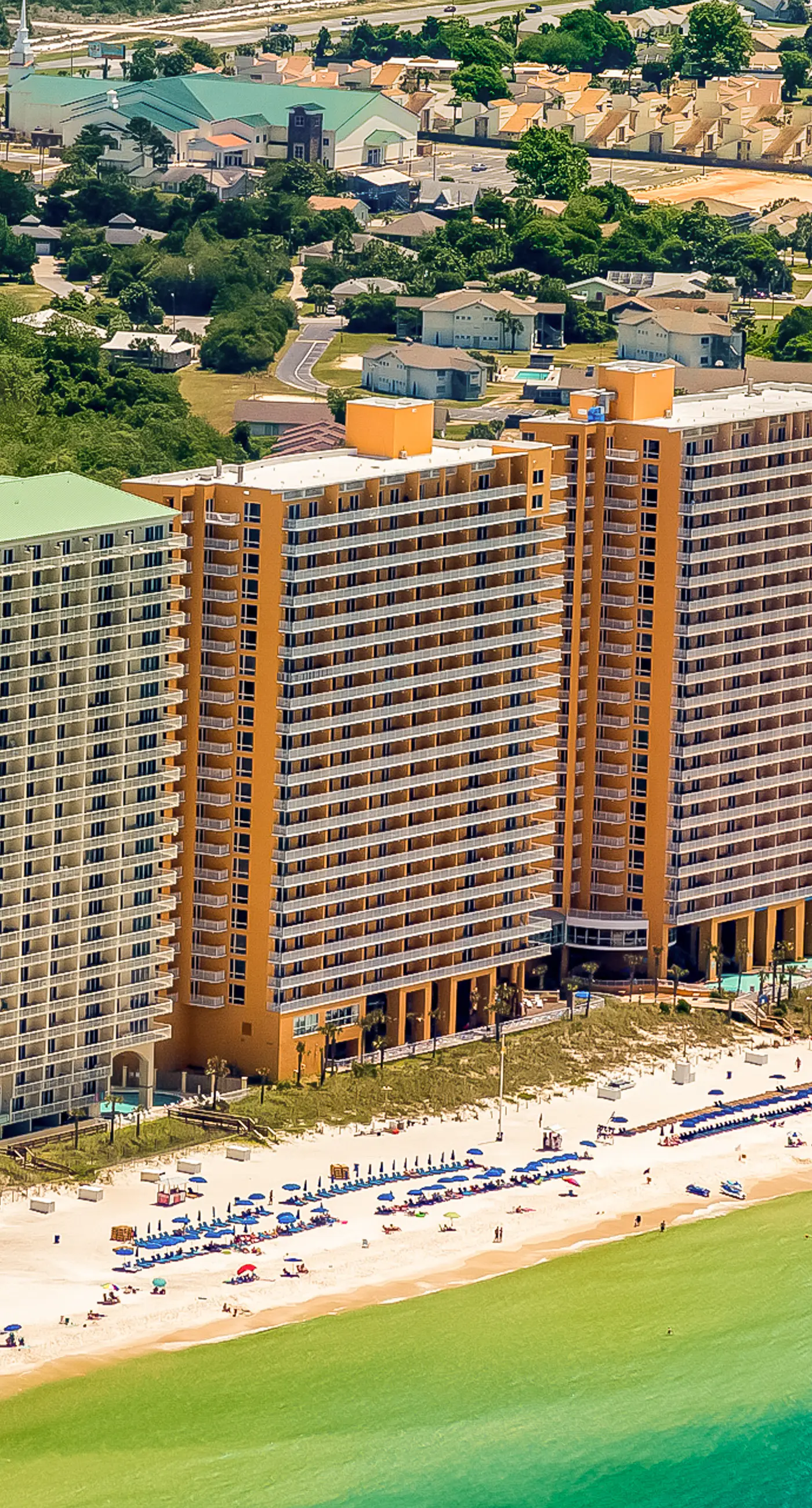 Beachfront condo with Gulf views, pools, hot tub & free beach chair service