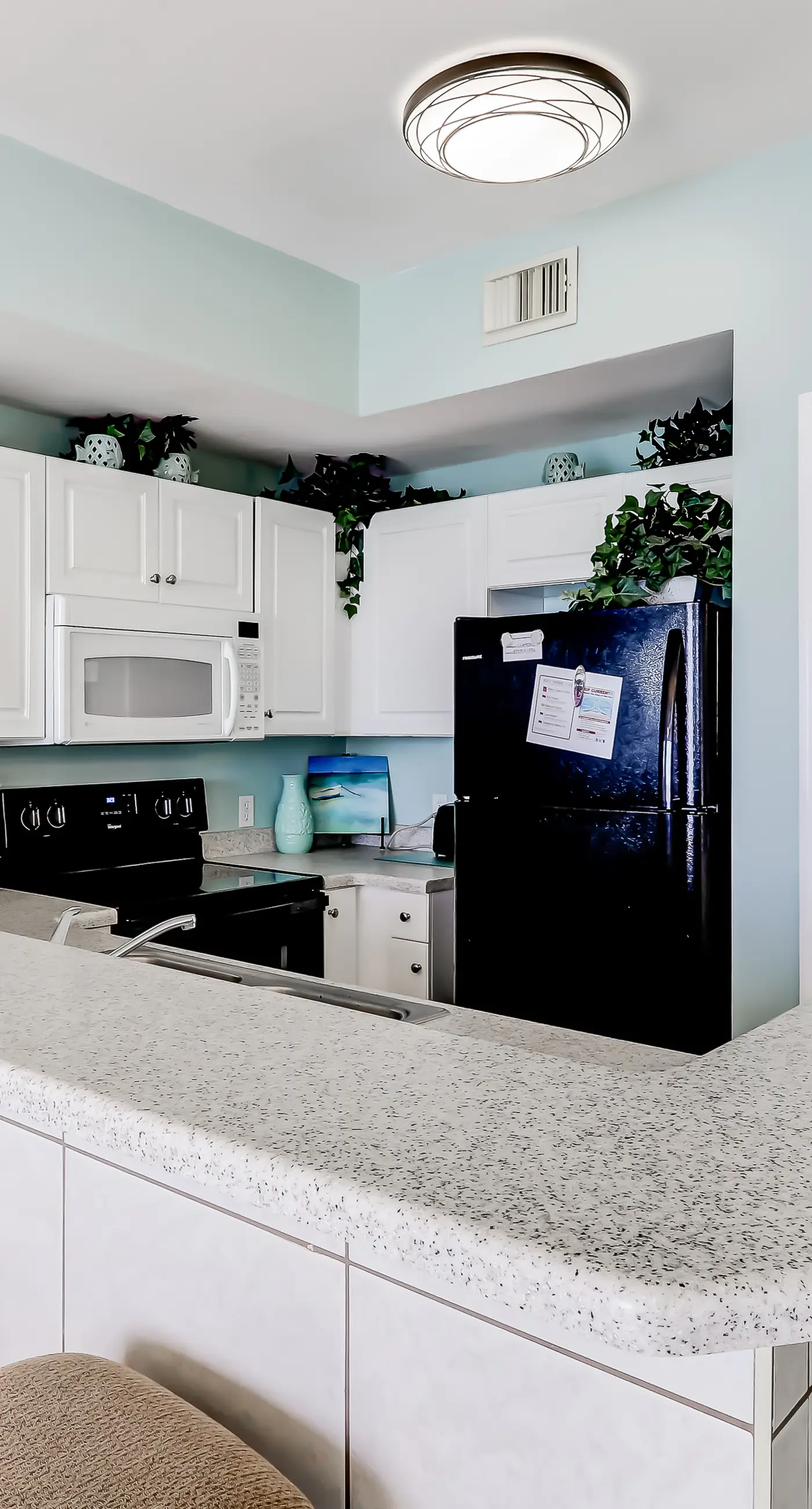 Gulf-front penthouse condo with pool, hot tub, fitness room, & beach access