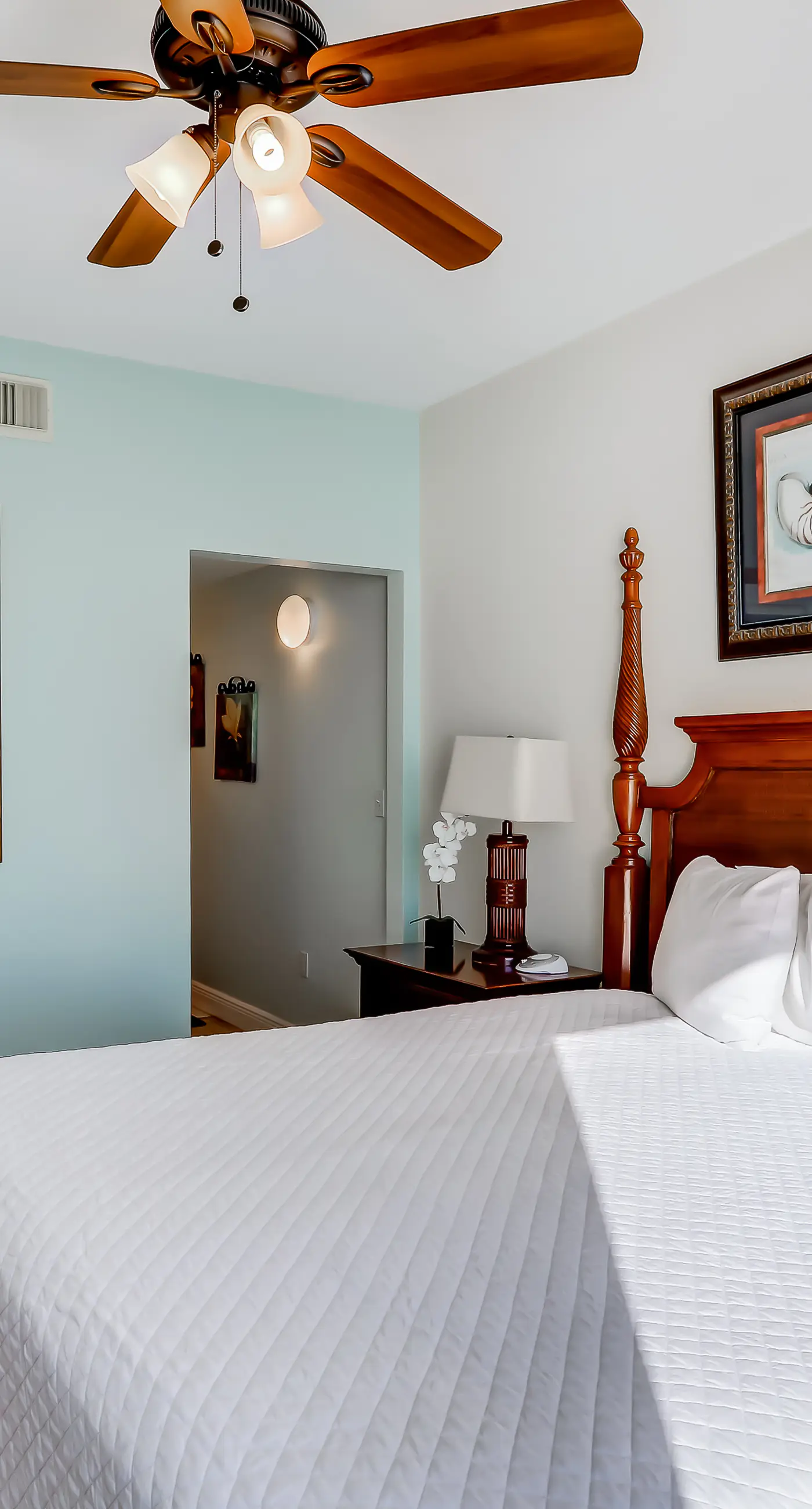 Gulf-front penthouse condo with pool, hot tub, fitness room, & beach access