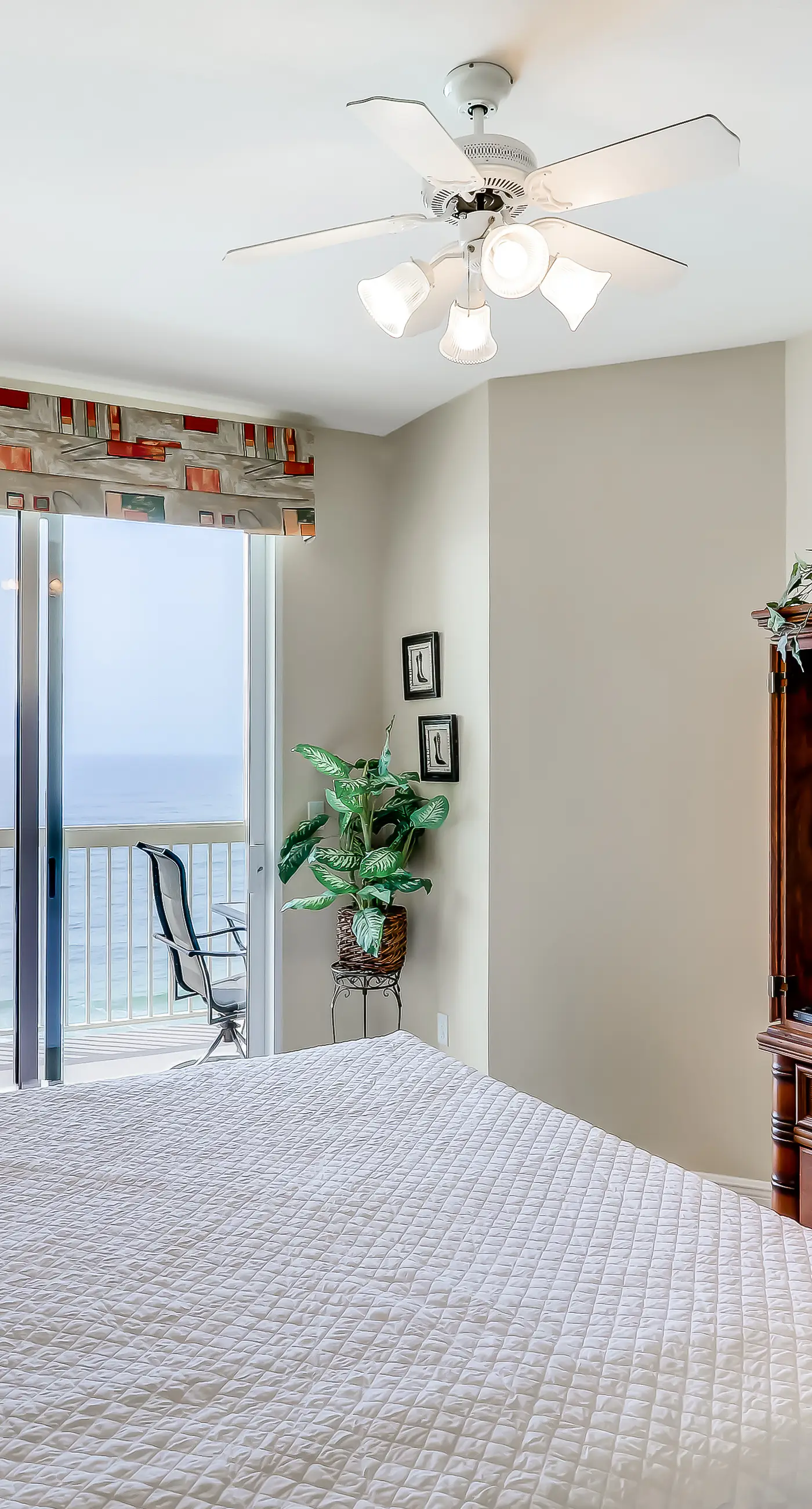 Eclectic gulf front condo with free WiFI, two pools, hot tub, & easy beach access