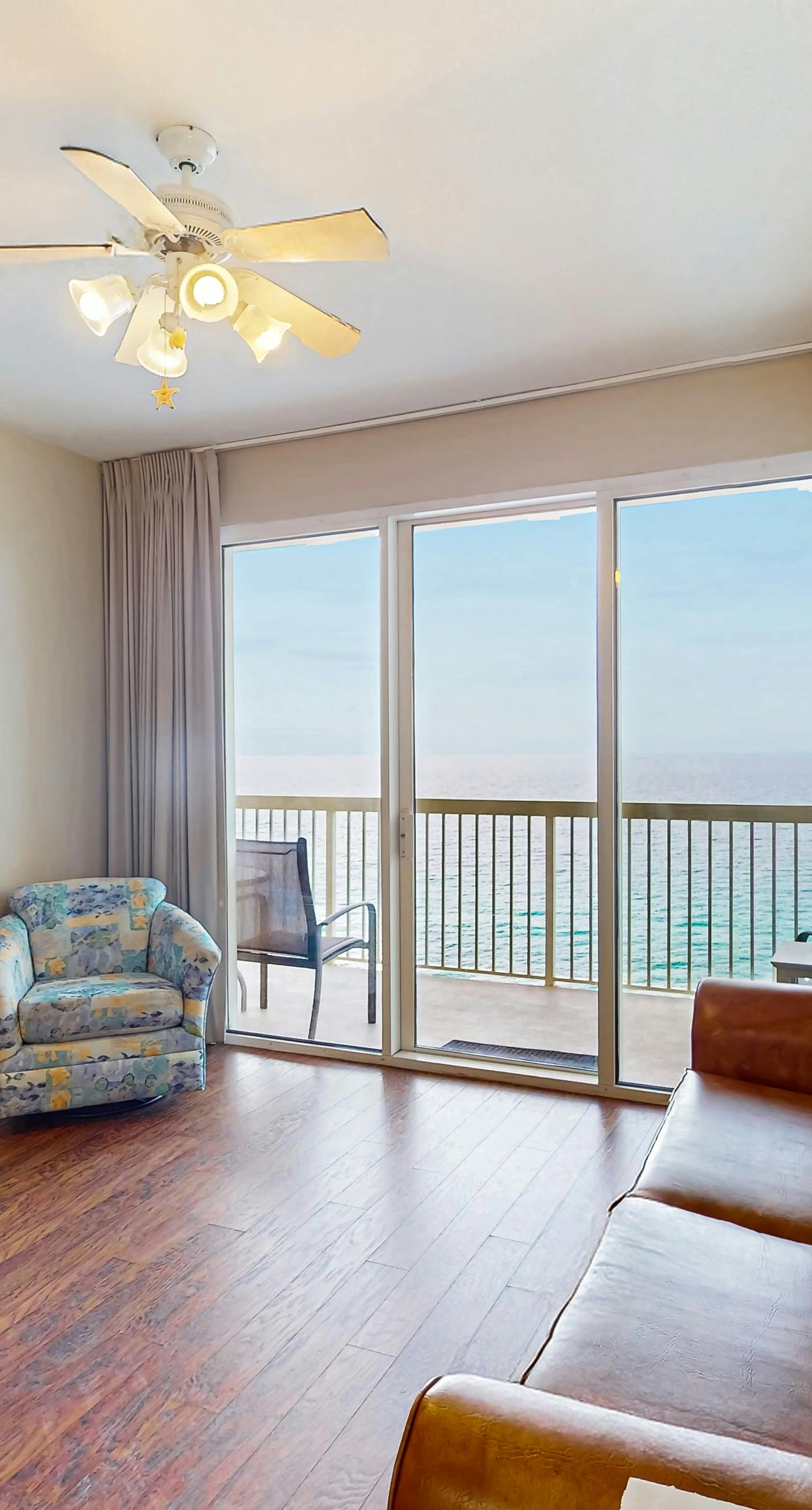Deluxe Condo Unit! Master BR on Gulf side, Double long Balcony & Guestroom