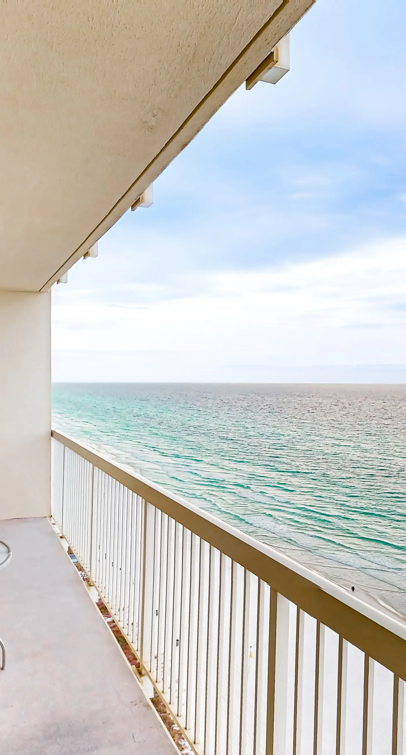 Deluxe Condo Unit! Master BR on Gulf side, Double long Balcony & Guestroom