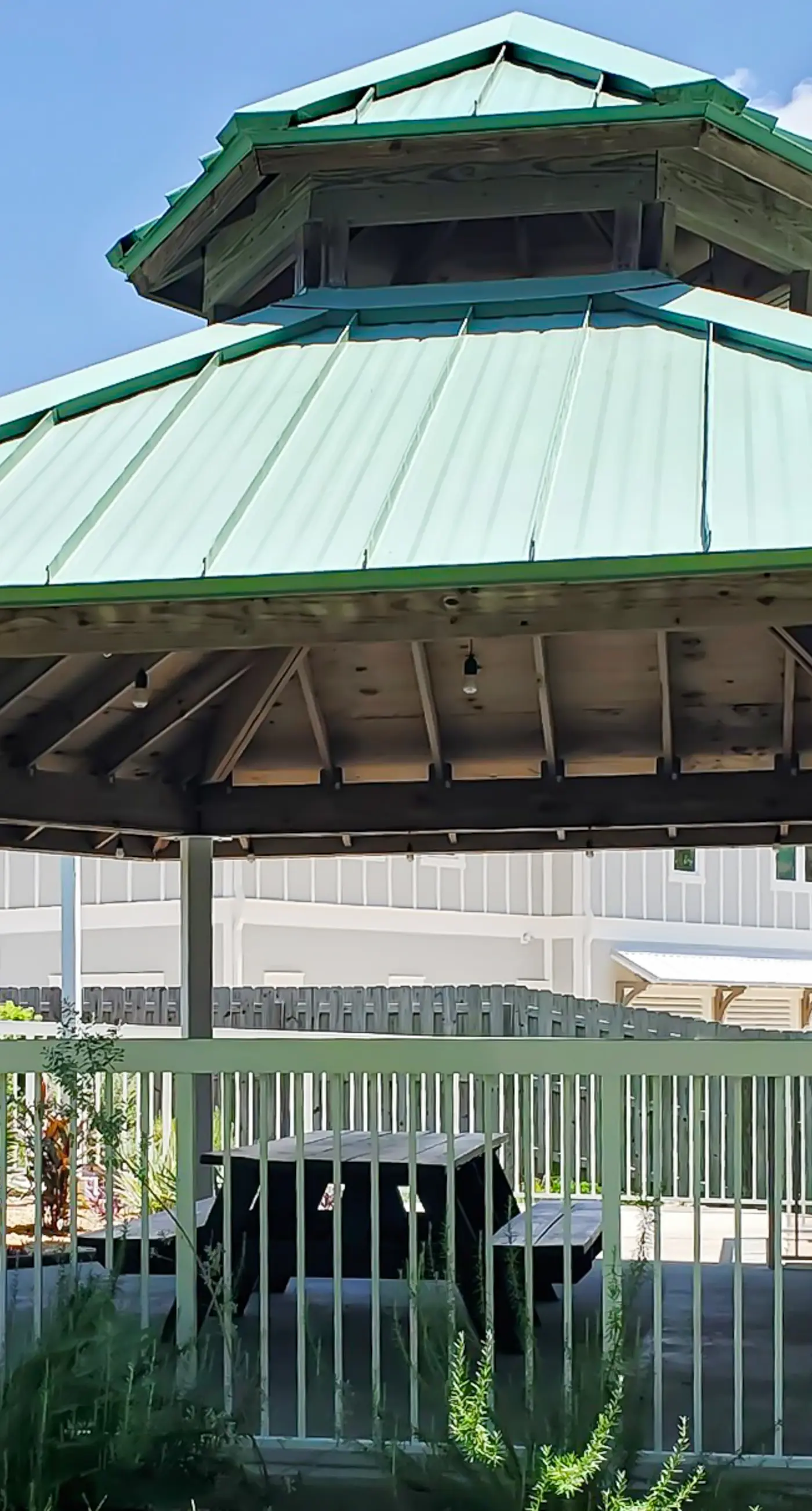 Deluxe Condo Unit! Master BR on Gulf side, Double long Balcony & Guestroom