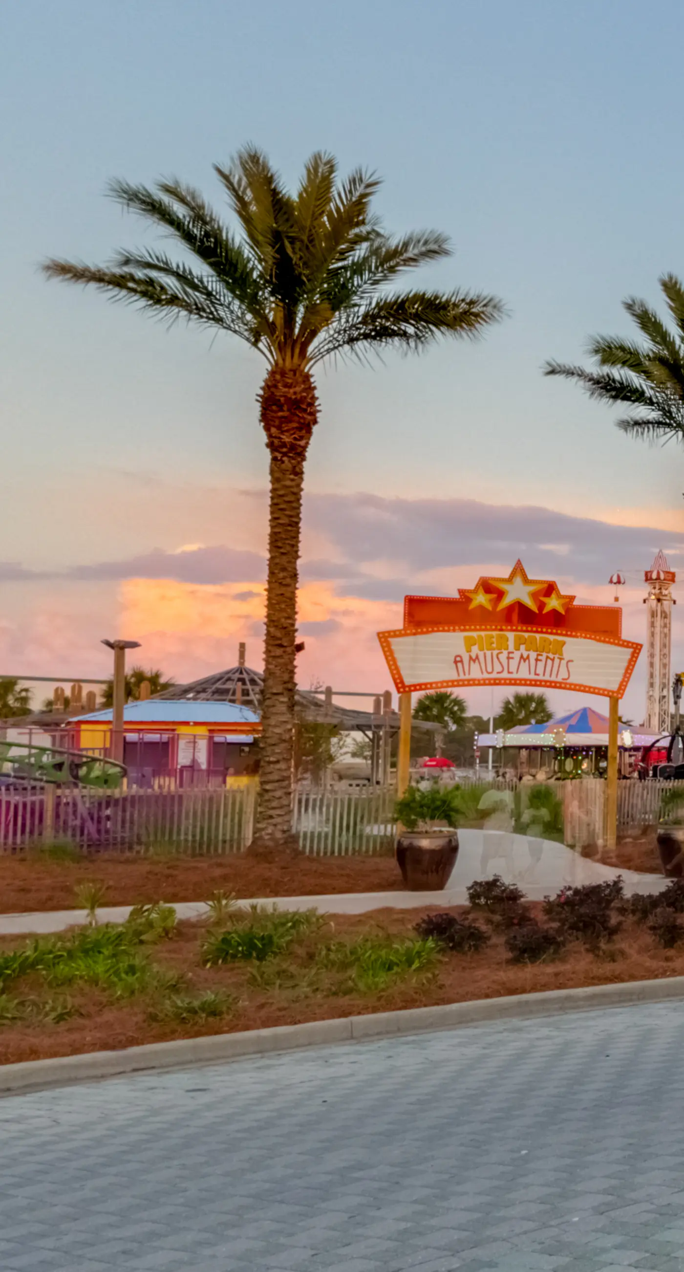 Deluxe Condo Unit! Master BR on Gulf side, Double long Balcony & Guestroom