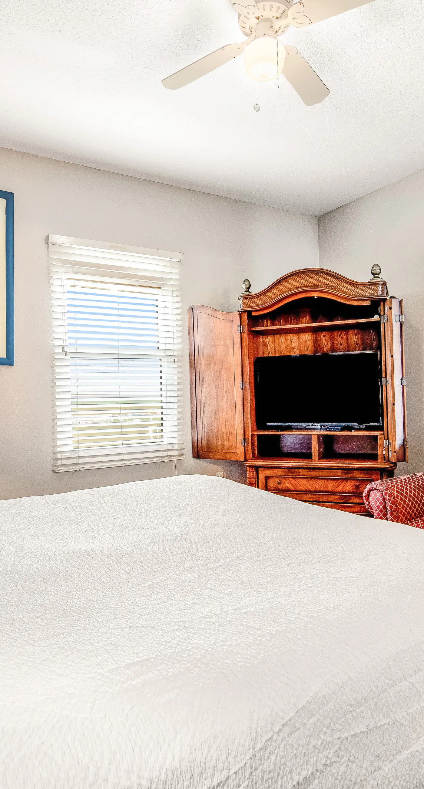 Charming oceanfront condo w/ Gulf view, shared pools & hot tub, & beach access