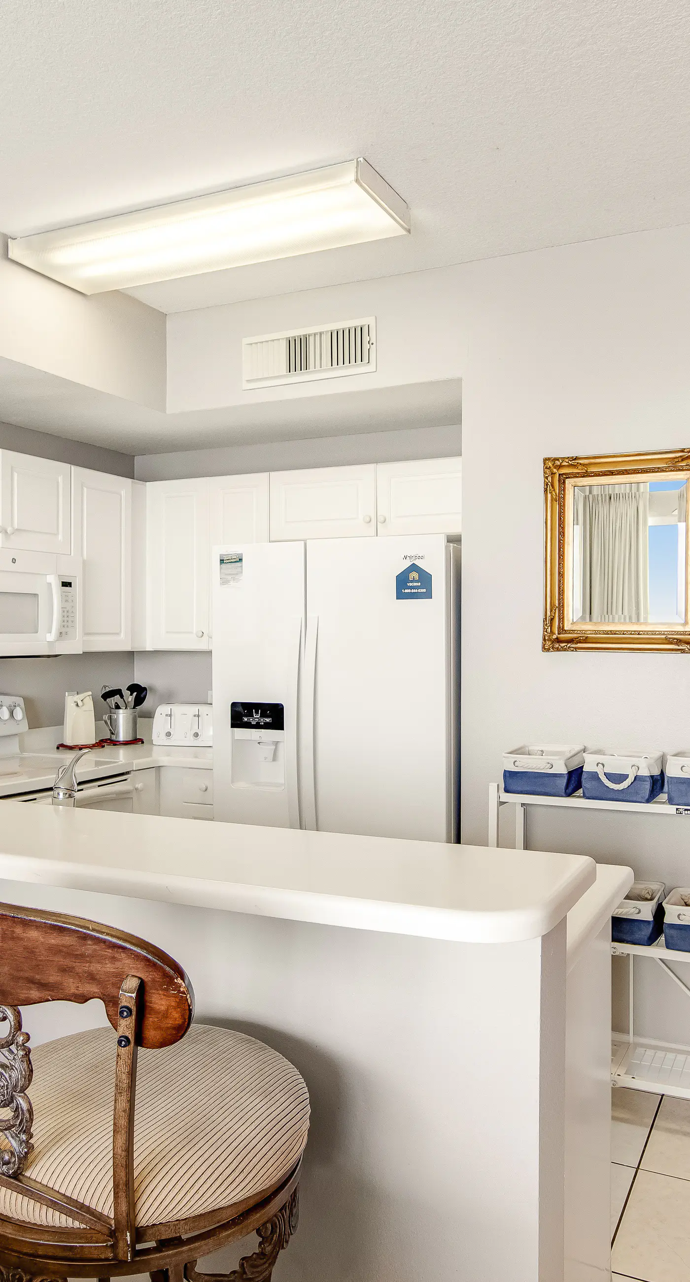 Charming oceanfront condo w/ Gulf view, shared pools & hot tub, & beach access