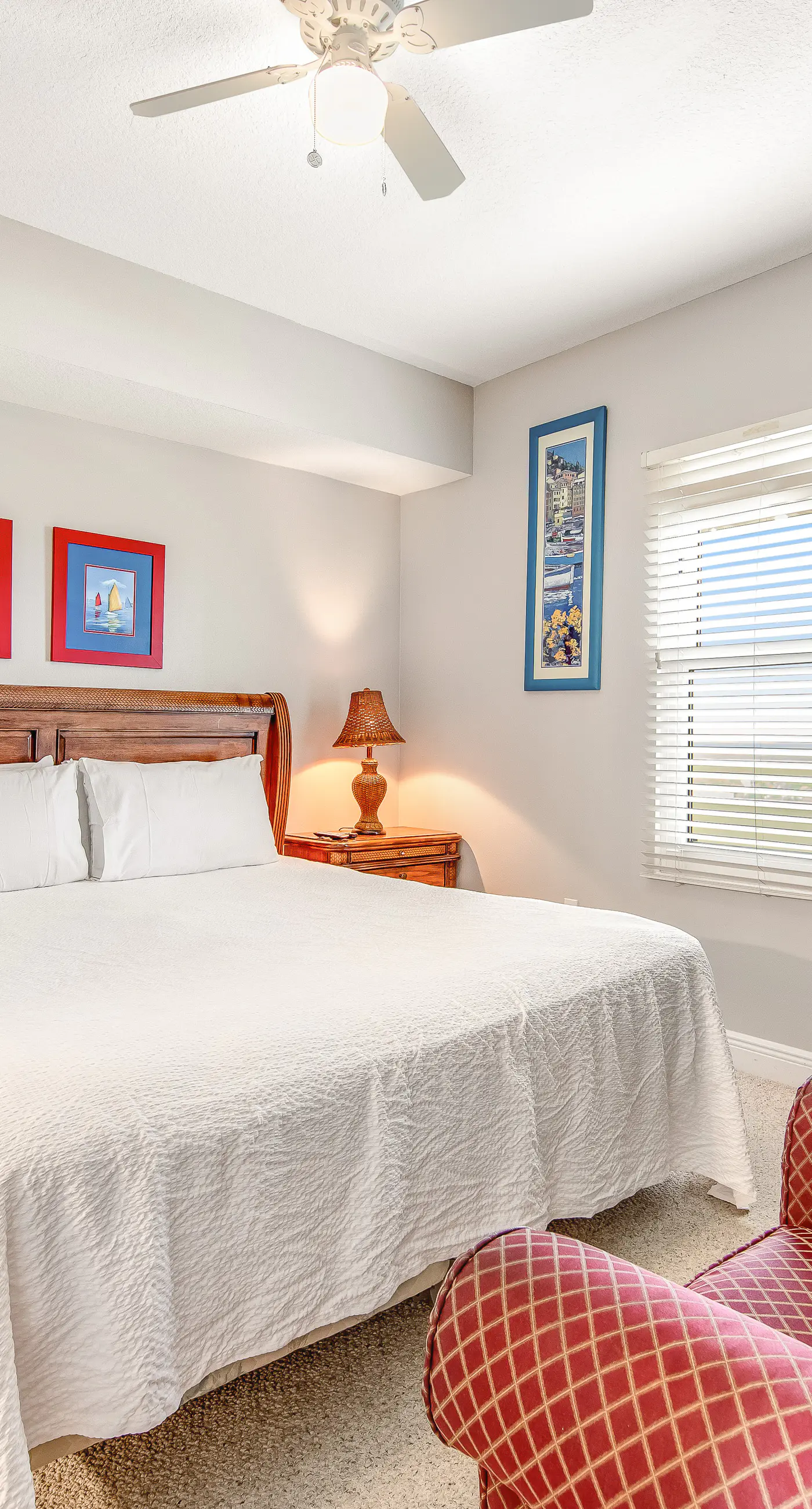 Charming oceanfront condo w/ Gulf view, shared pools & hot tub, & beach access