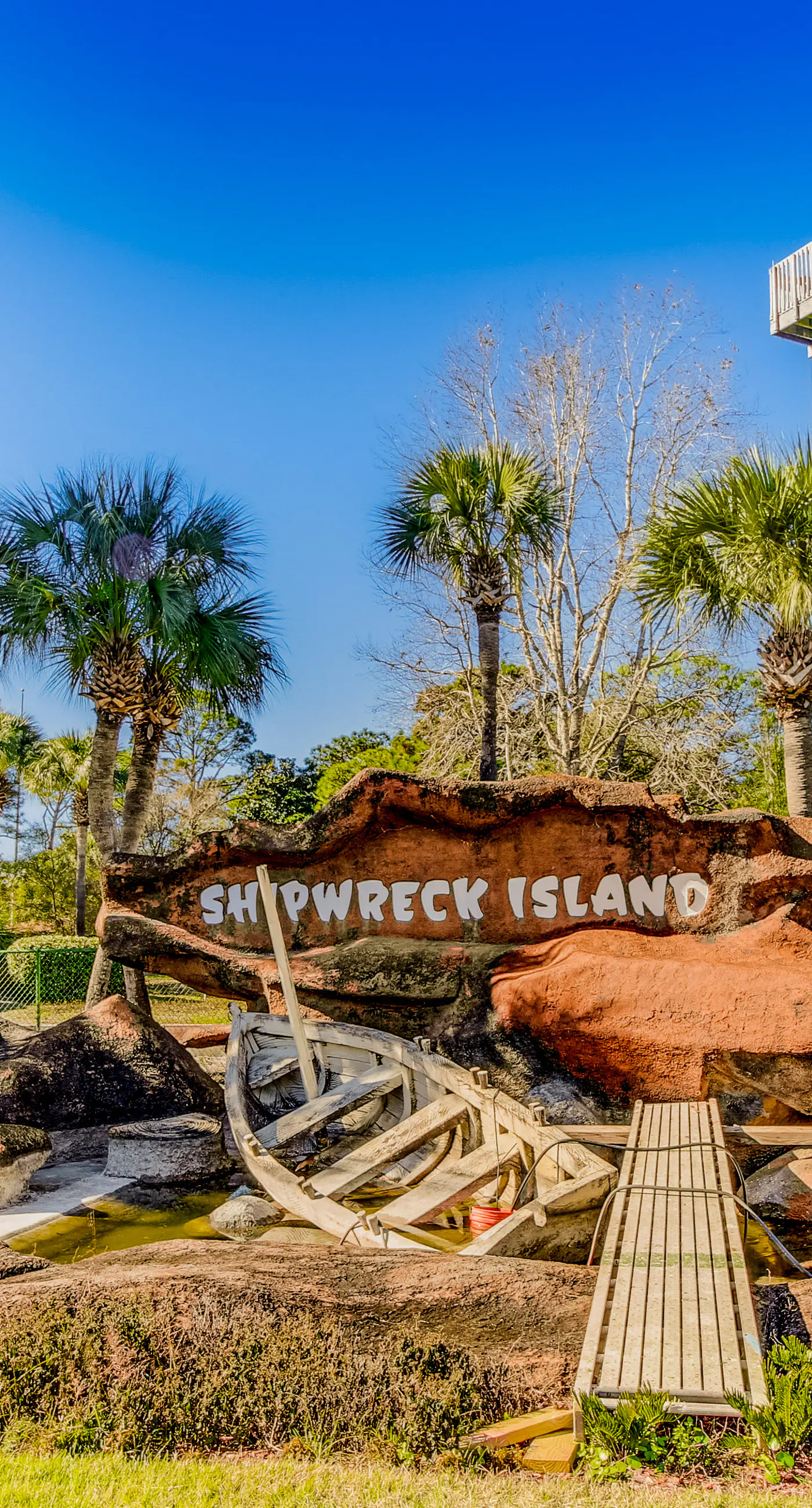 Charming oceanfront condo w/ Gulf view, shared pools & hot tub, & beach access