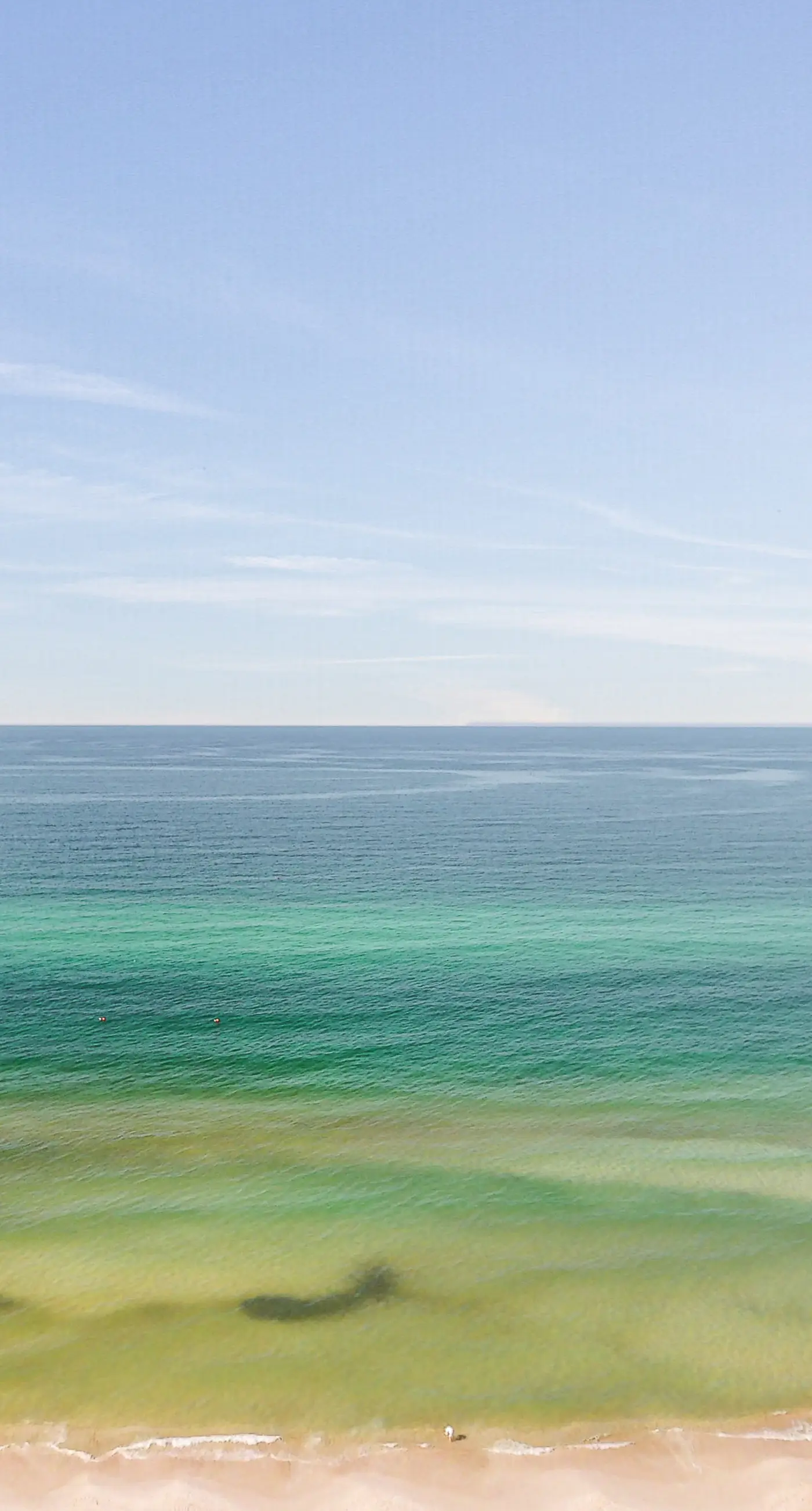 Beachy oceanfront condo w/ beach access, shared pools and hot tub, & free WiFi