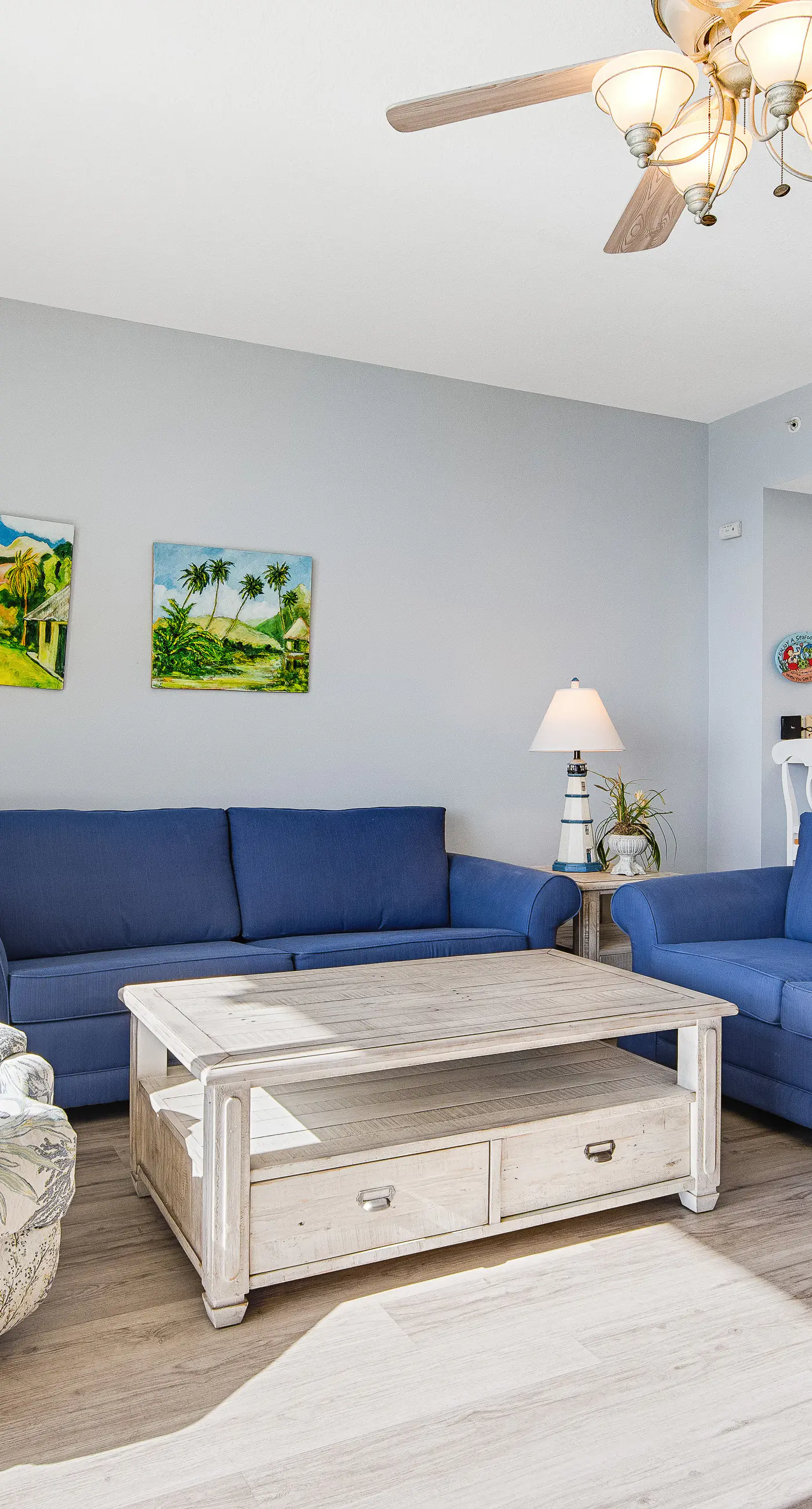 Sunny oceanfront condo w/ two shared pools, hot tub - walk to the beach
