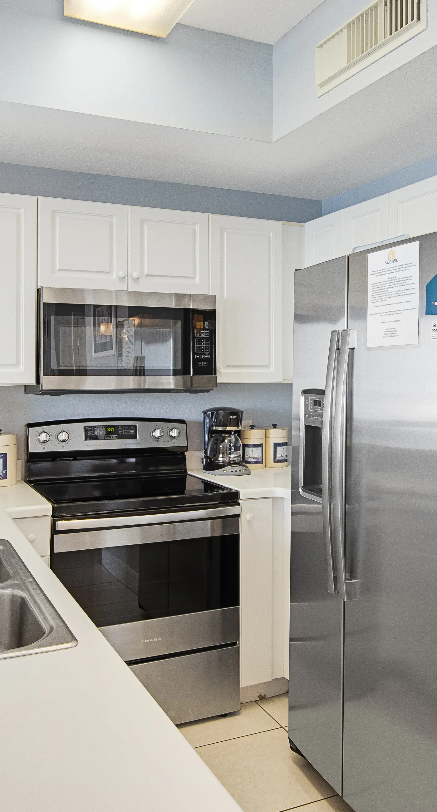Sunny oceanfront condo w/ two shared pools, hot tub - walk to the beach