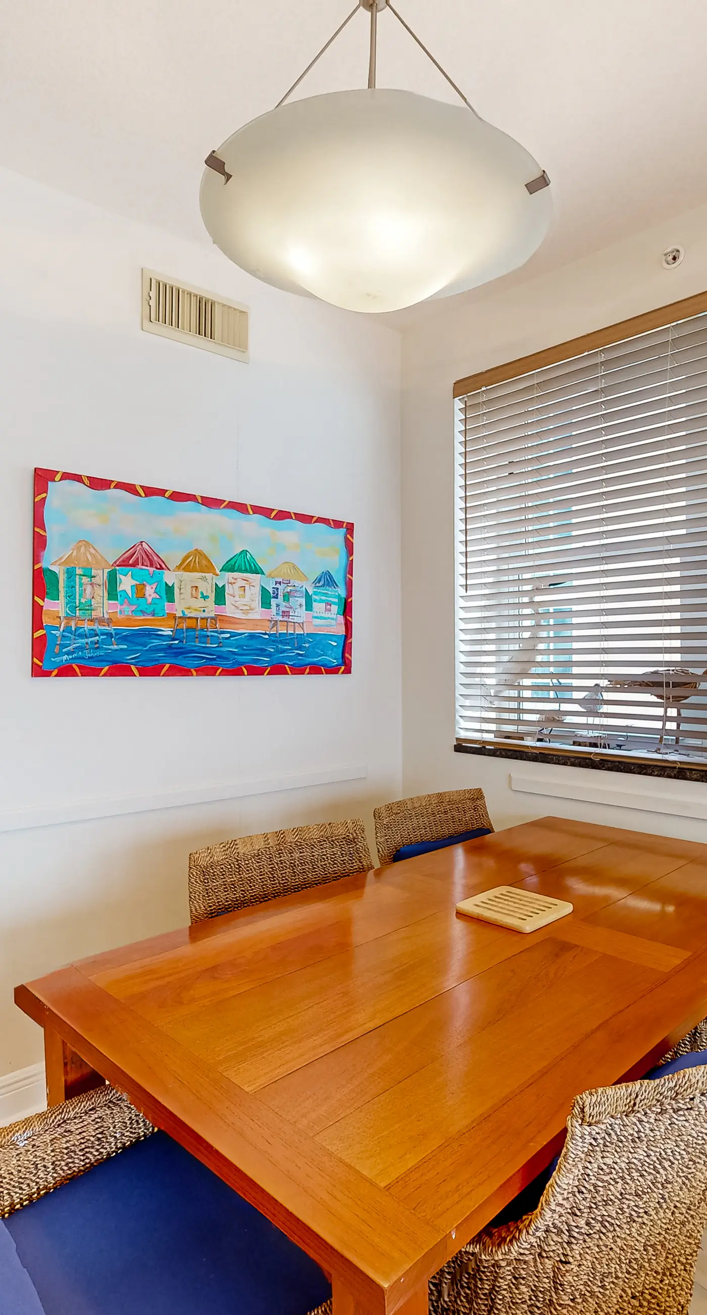 Gulf-front 21st-floor condo with hot tub, pool, tennis, gym, balcony, beach view