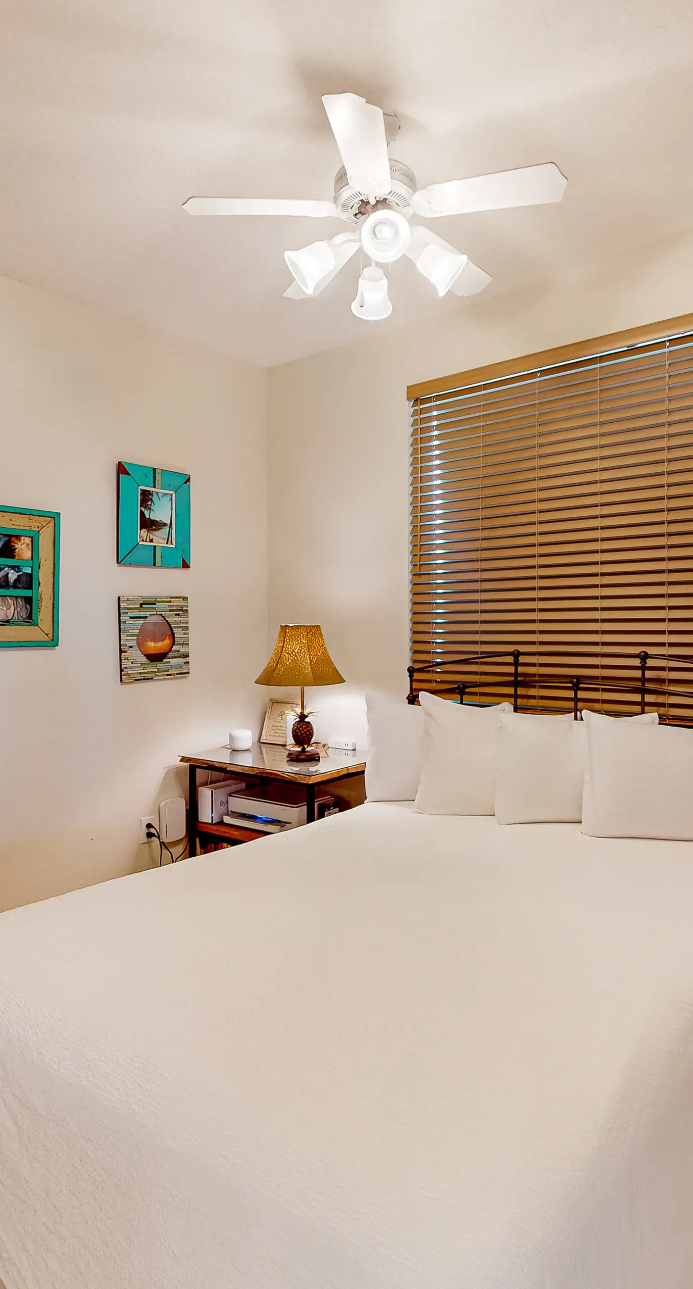 Gulf-front 21st-floor condo with hot tub, pool, tennis, gym, balcony, beach view