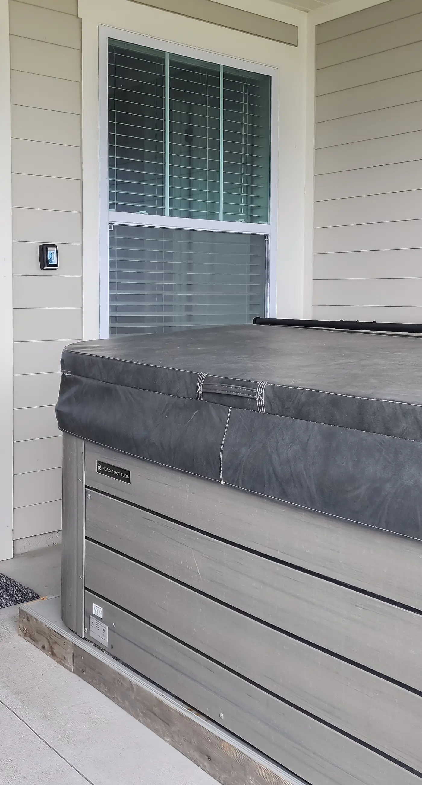 Newer, dog-friendly home with hot tub & game room - walk to the beach