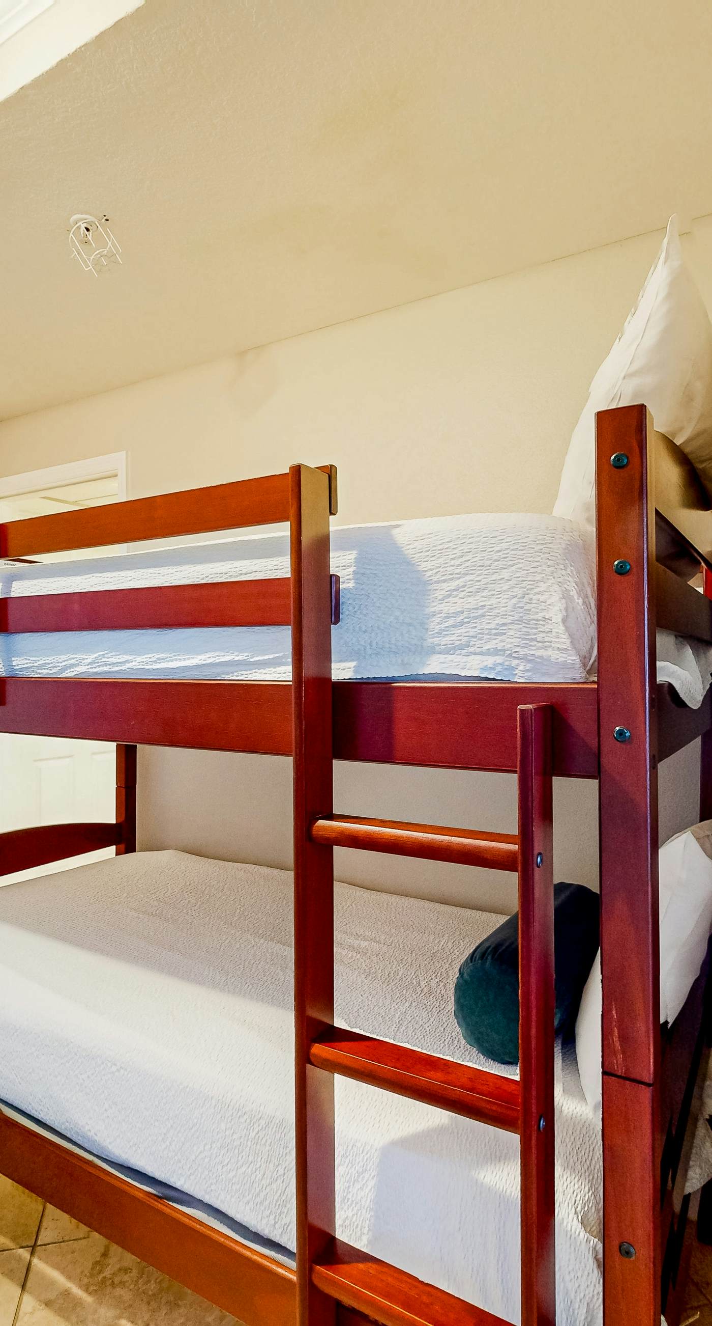 Beachfront 16th-floor condo with Gulf views, pool, game room, balcony, gym, W&D