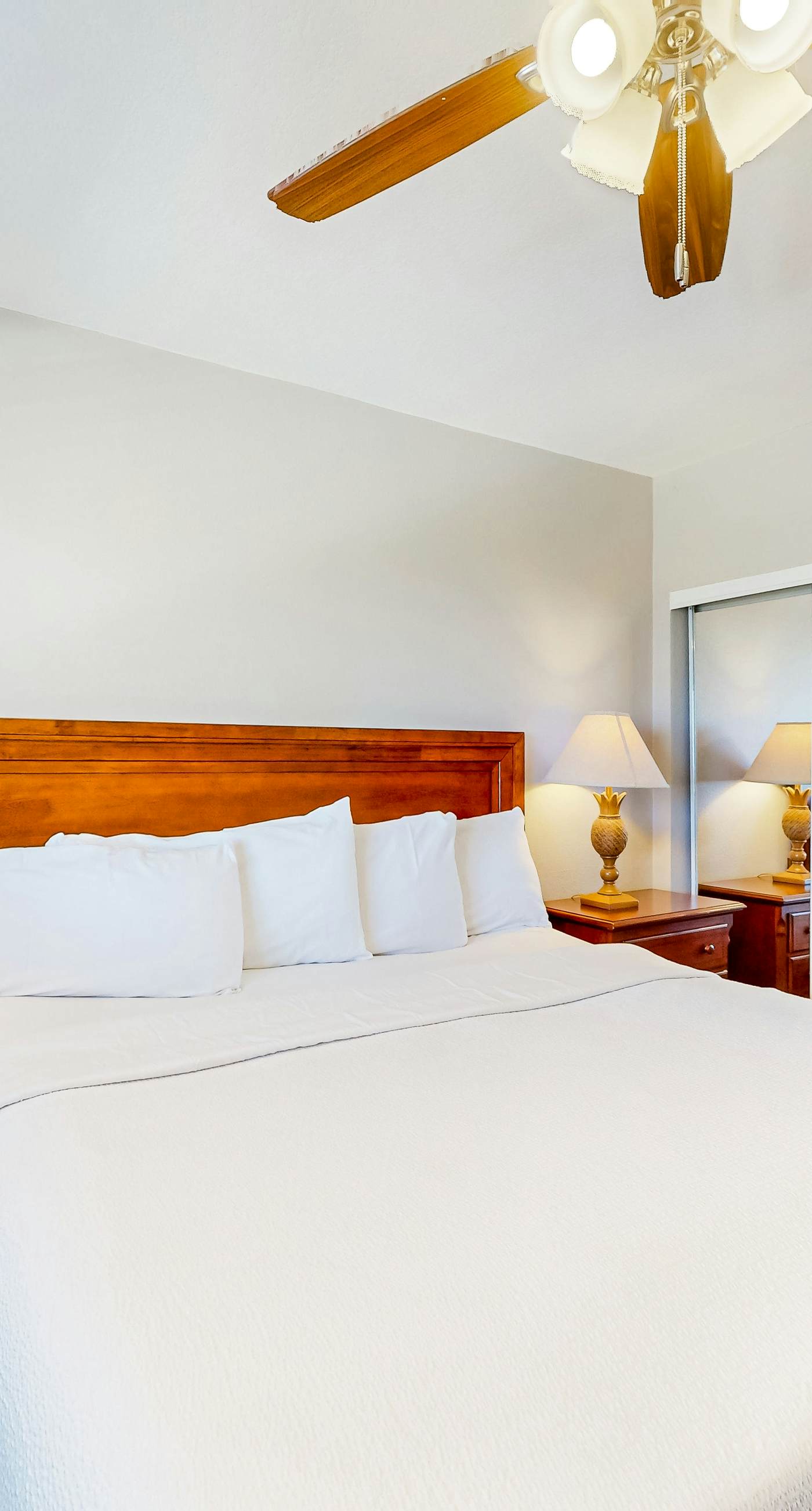 Beachfront 16th-floor condo with Gulf views, pool, game room, balcony, gym, W&D