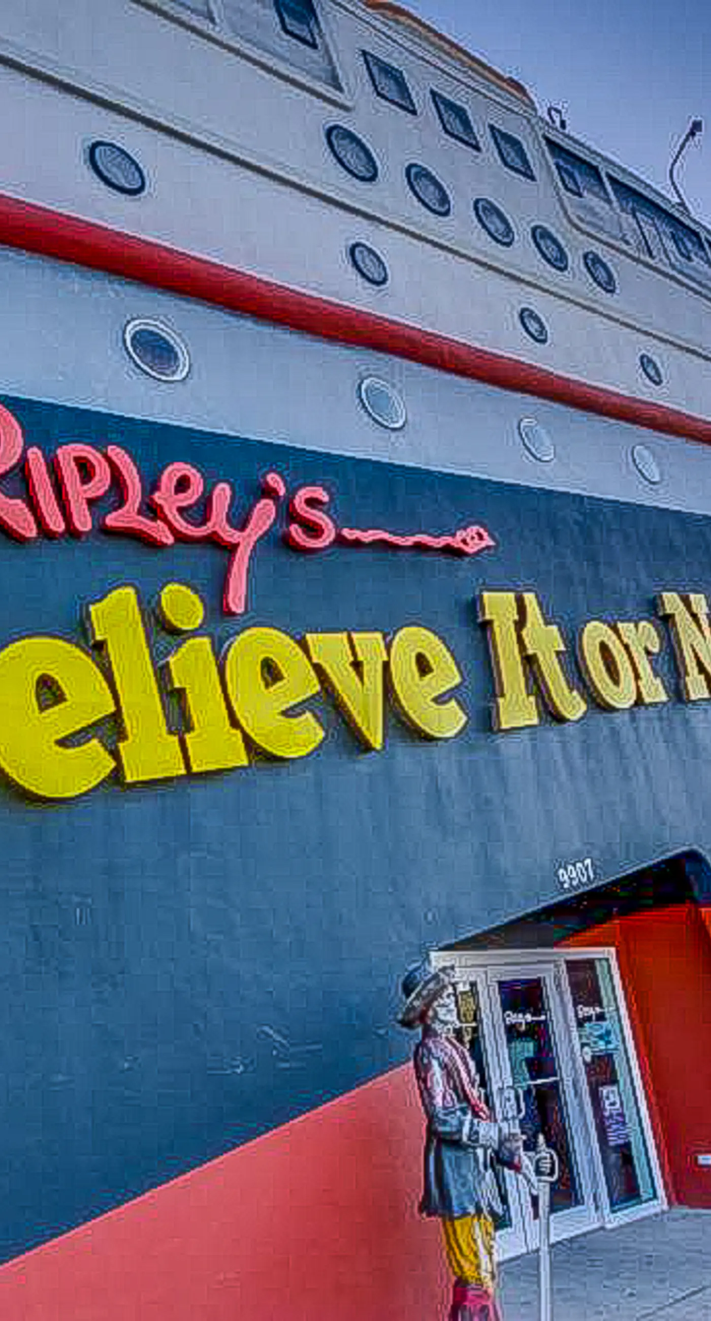 Gulf-front condo with view, 3 resort pools, tennis & 1,500 ft of resort beachfront