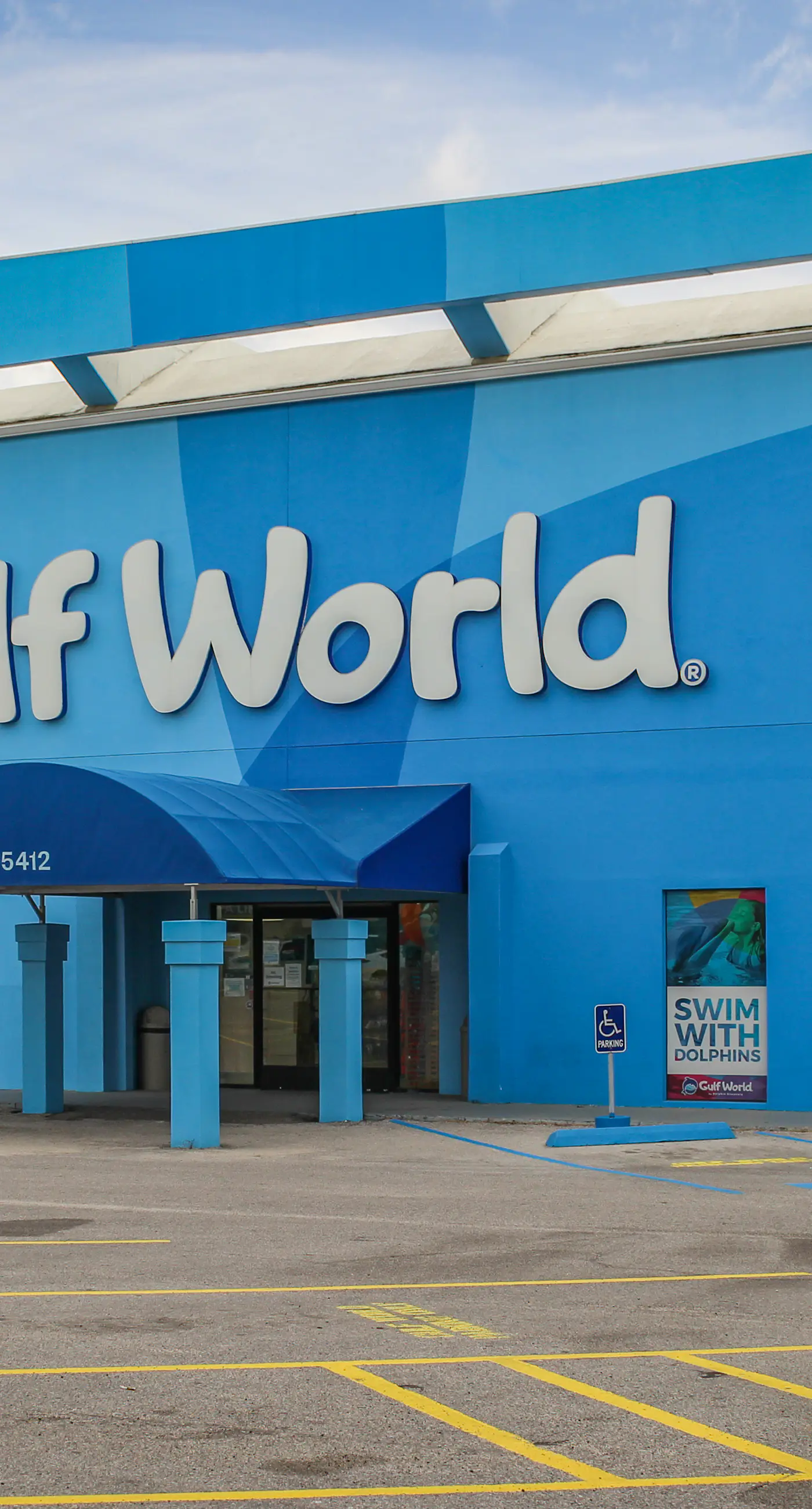 Gulf-front condo with view, 3 resort pools, tennis & 1,500 ft of resort beachfront