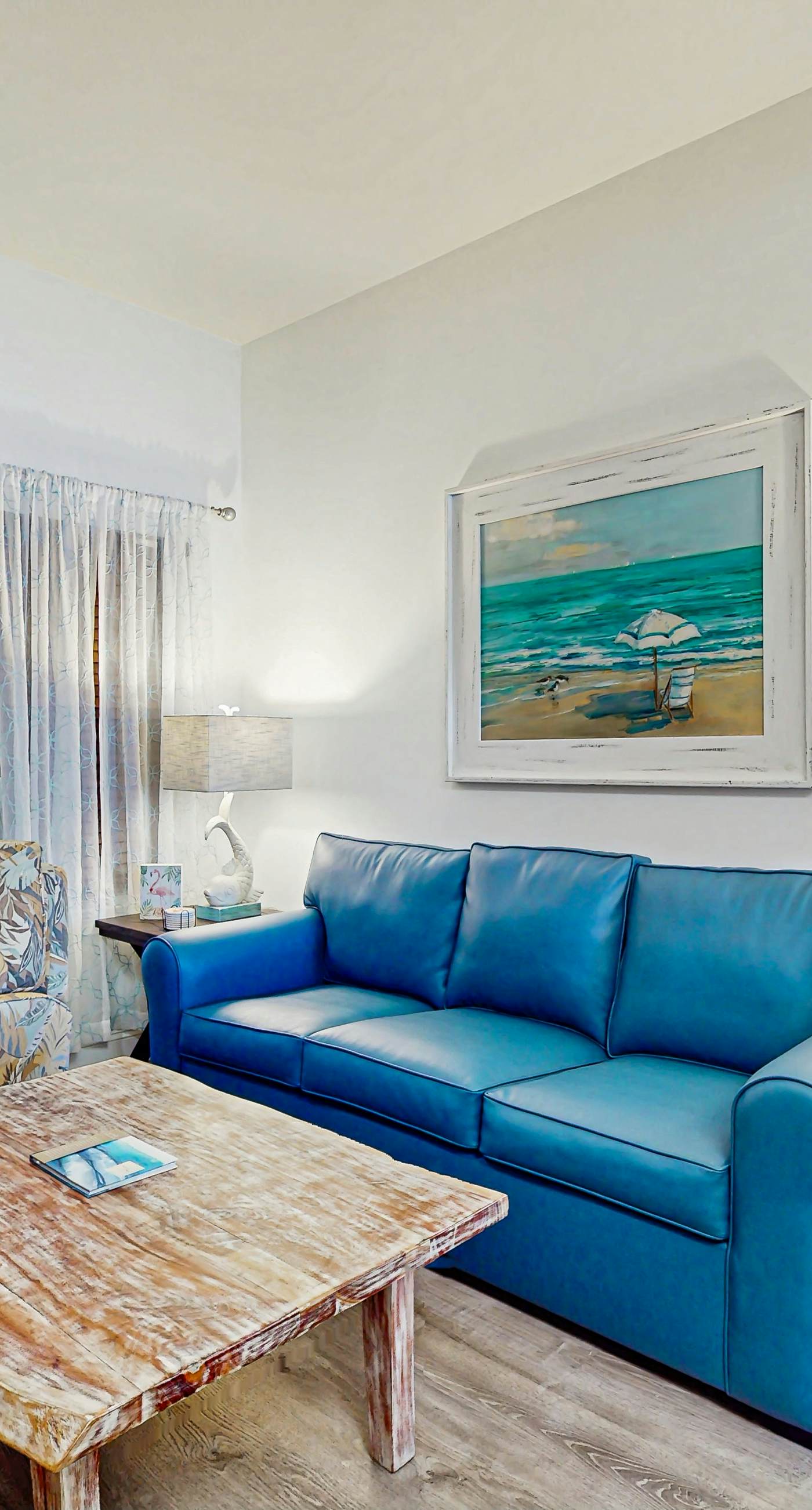 Cozy coastal condo with shared pool/hot tub, and beach access-dog friendly