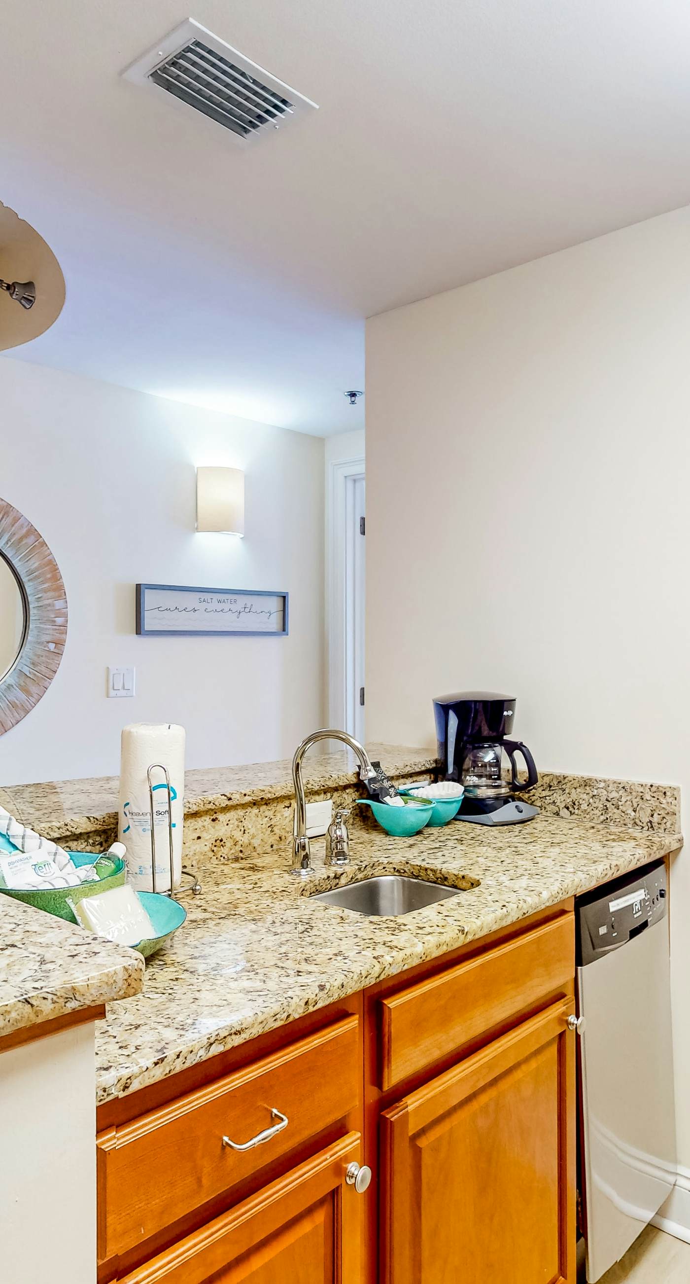 Sunset-view dog-friendly condo w/ balcony overlooking water, beach access, pool & hot tub