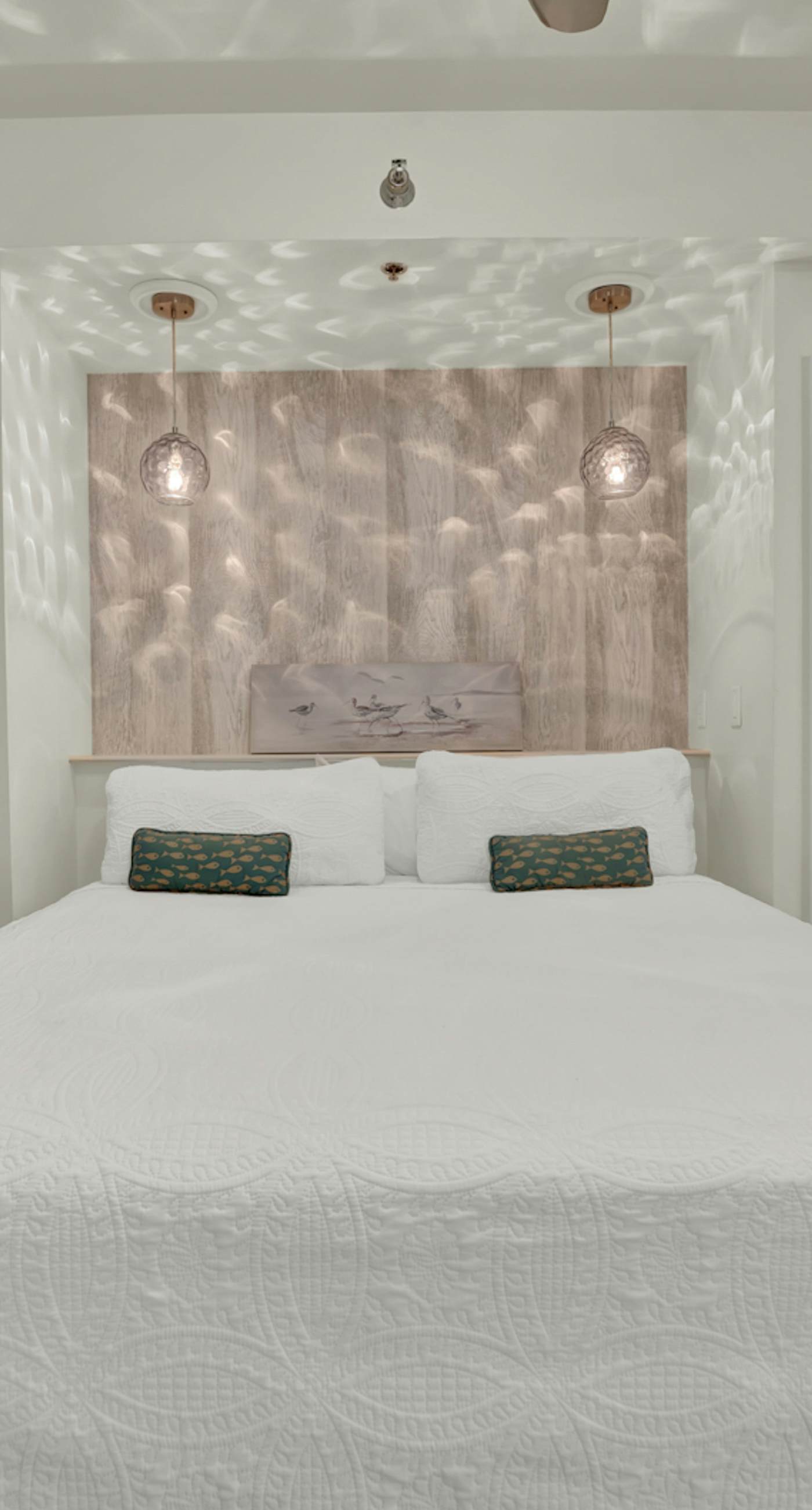 Stunning lake-view condo with private balcony, pools, hot tub, & private beach