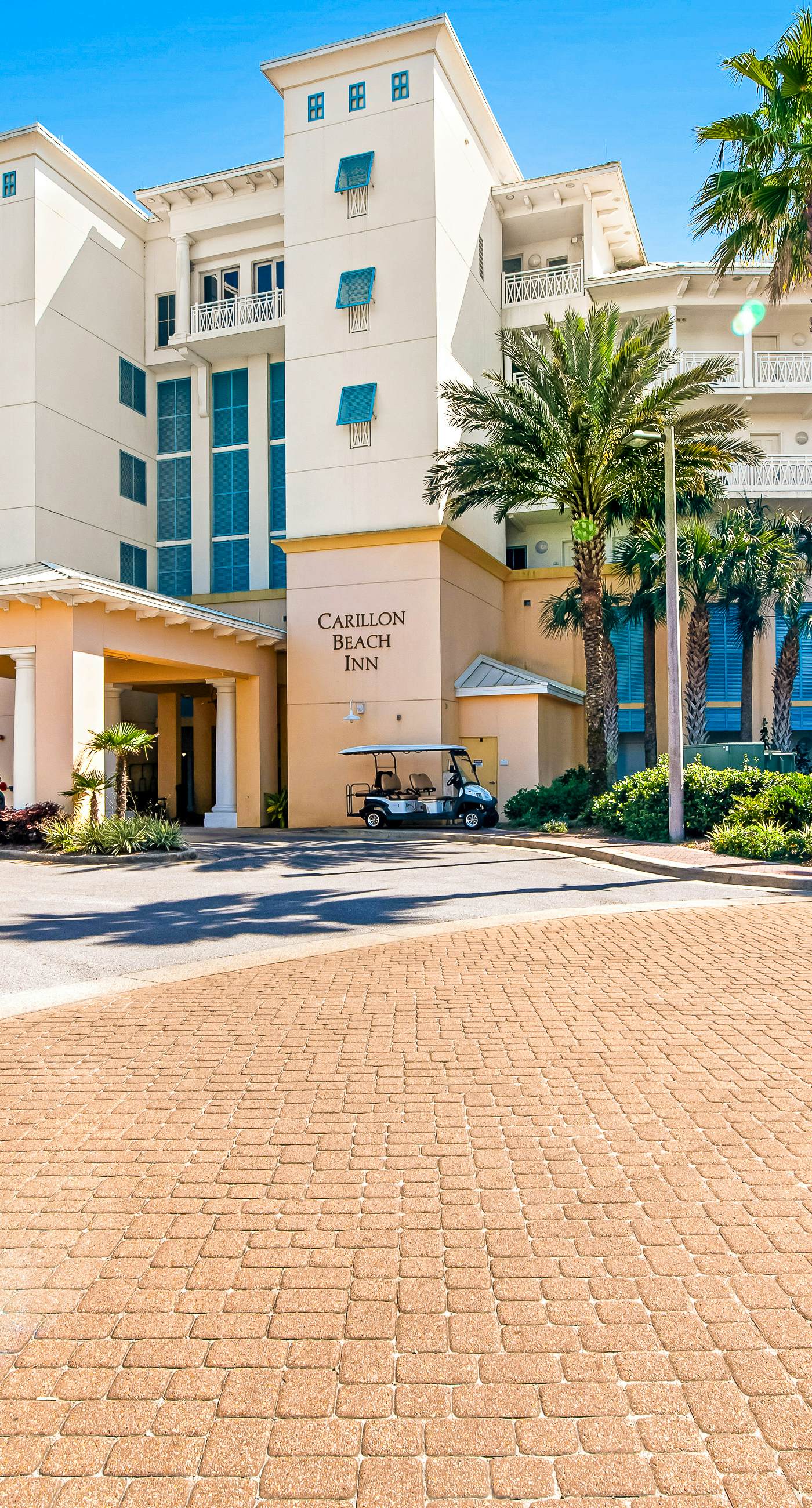 Stunning lake-view condo with private balcony, pools, hot tub, & private beach