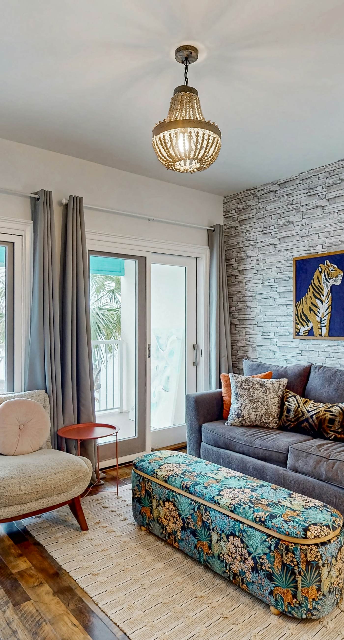 Lakefront resort condo with heated outdoor pool, hot tub, balcony, lake views