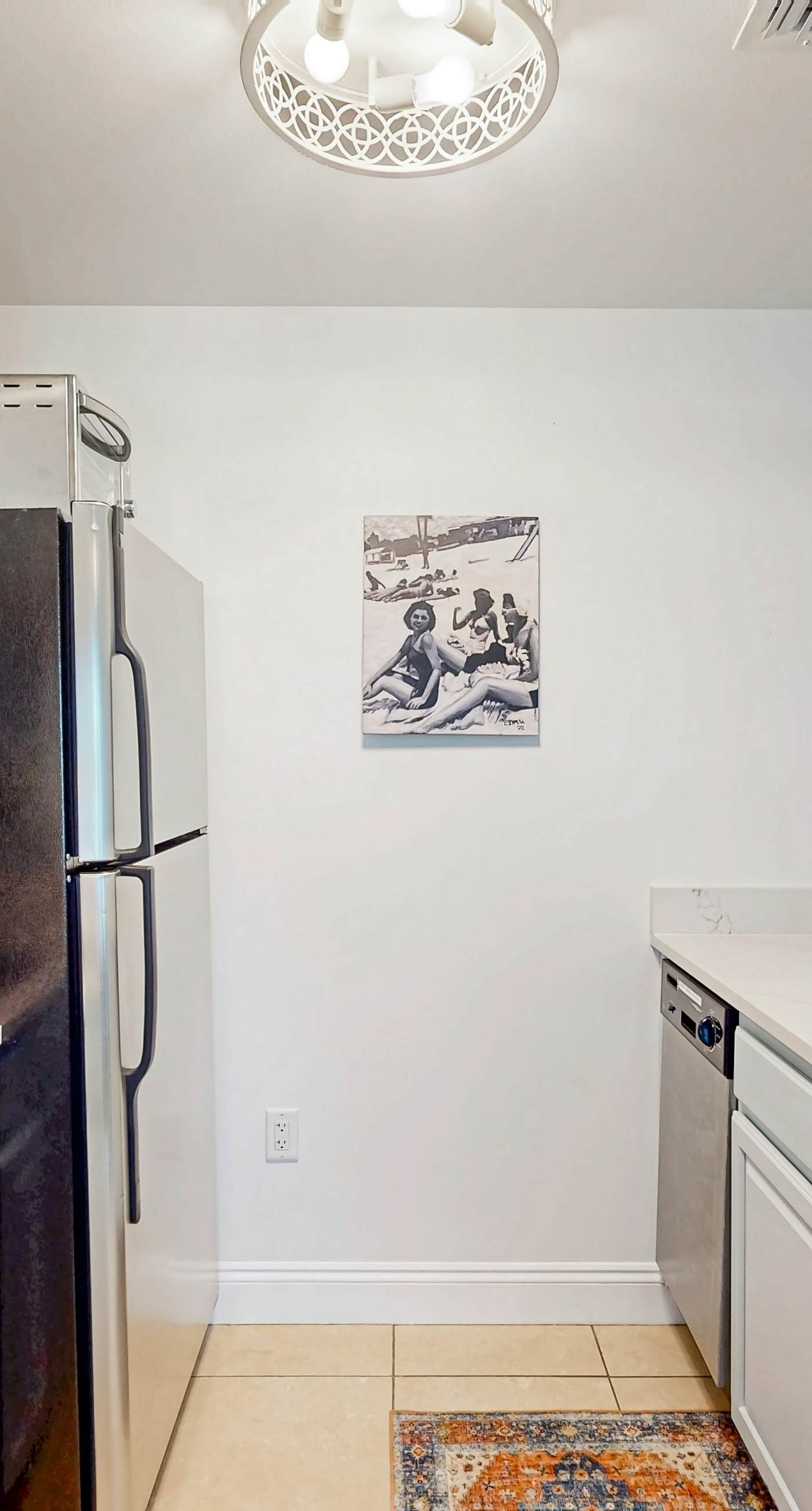 Lakefront resort condo with heated outdoor pool, hot tub, balcony, lake views