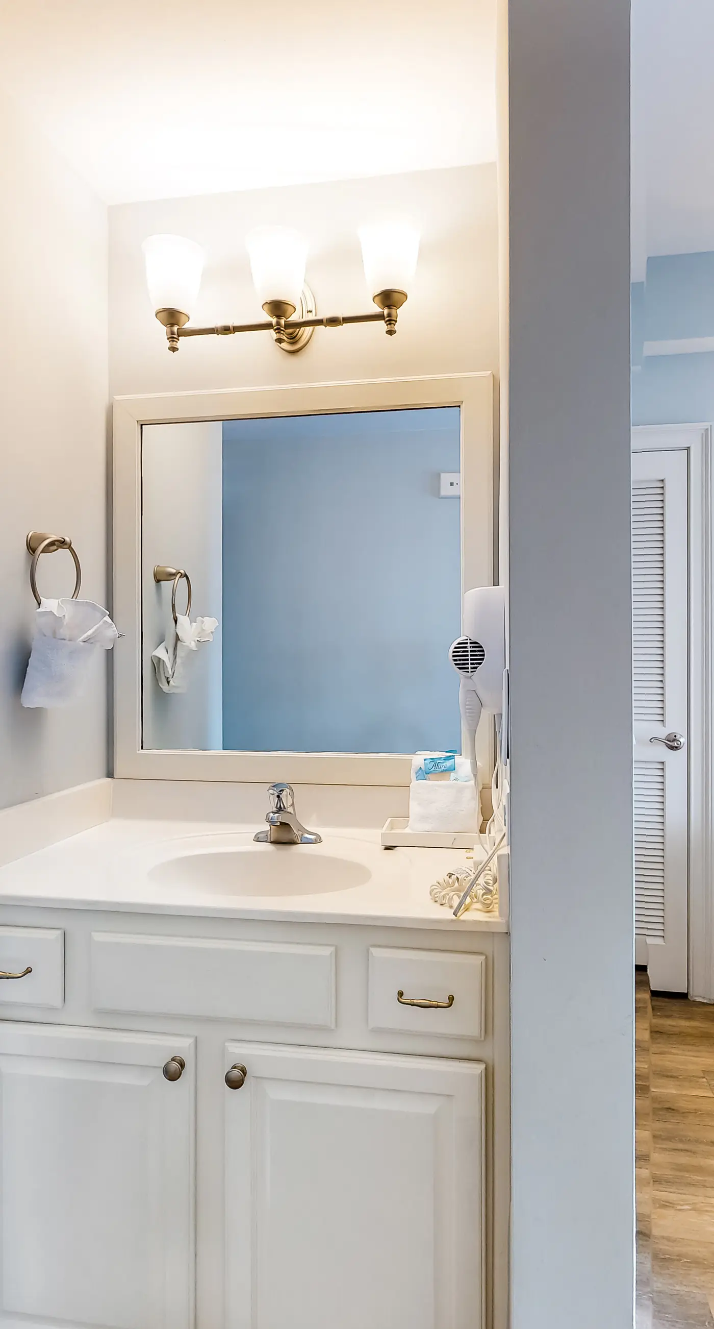 Carillon Beach Inn 207