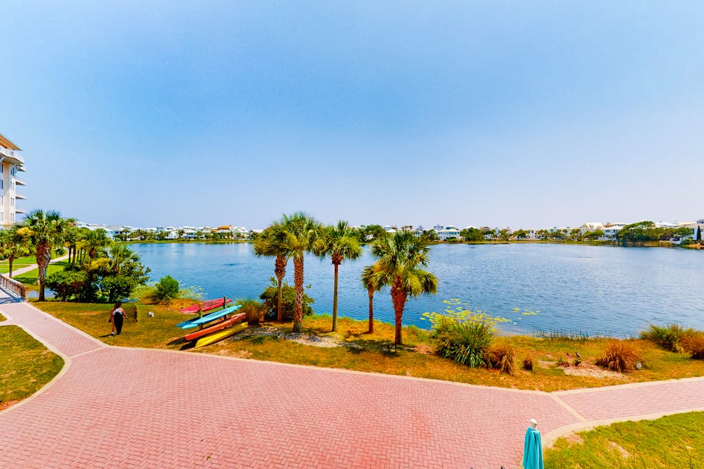 Carillon Beach Inn 207