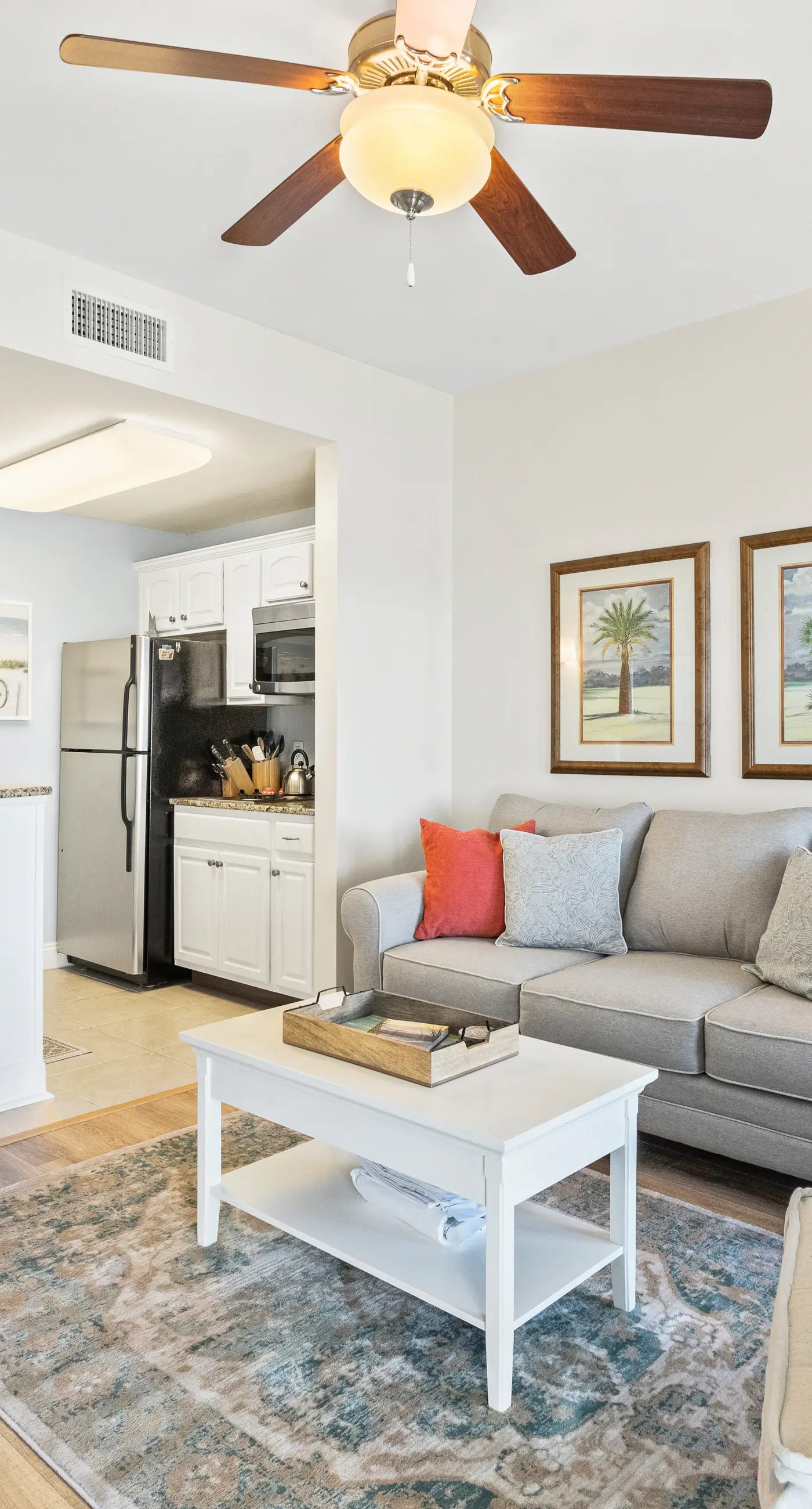 Newly renovated fourth-floor studio w/spectacular views, shared hot tub, & pool