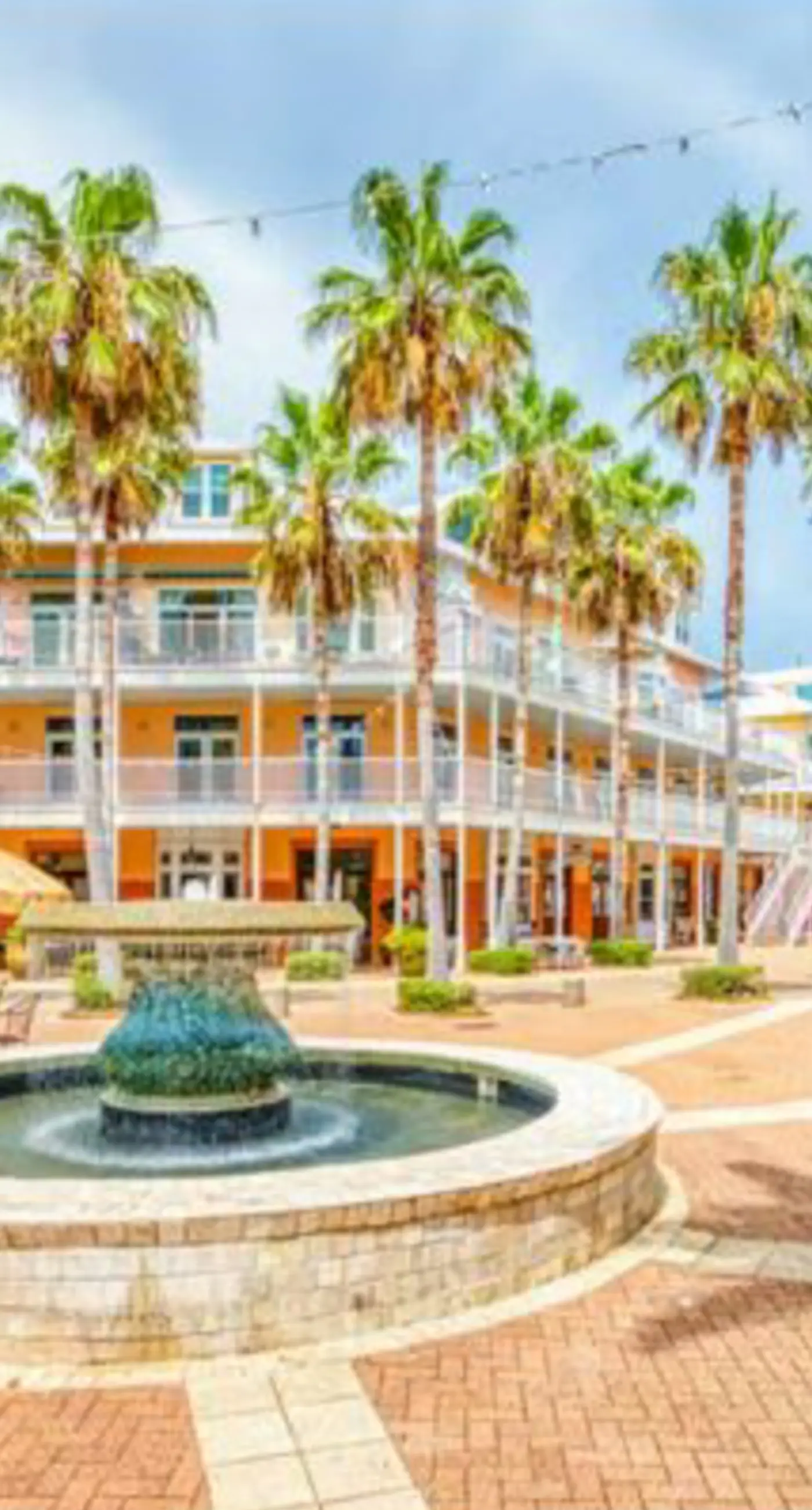 Newly renovated fourth-floor studio w/spectacular views, shared hot tub, & pool