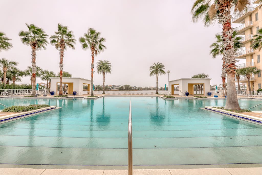 Carillon Beach Inn 504