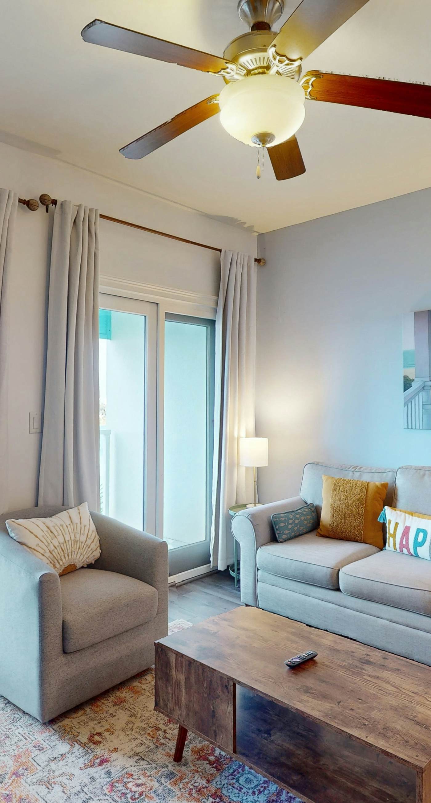 Boutique studio walking distance to the Gulf- resort pools & amenities