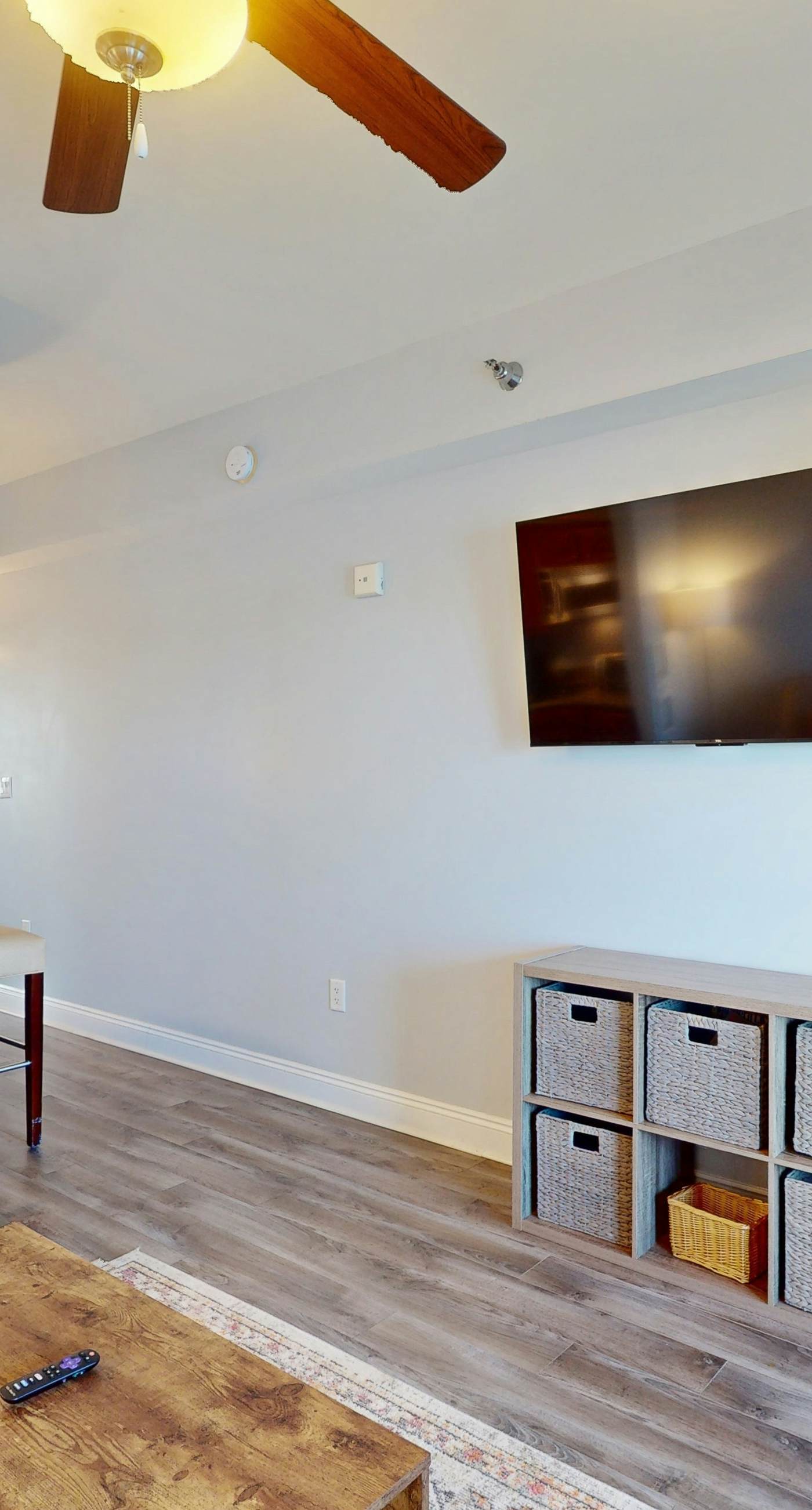 Boutique studio walking distance to the Gulf- resort pools & amenities