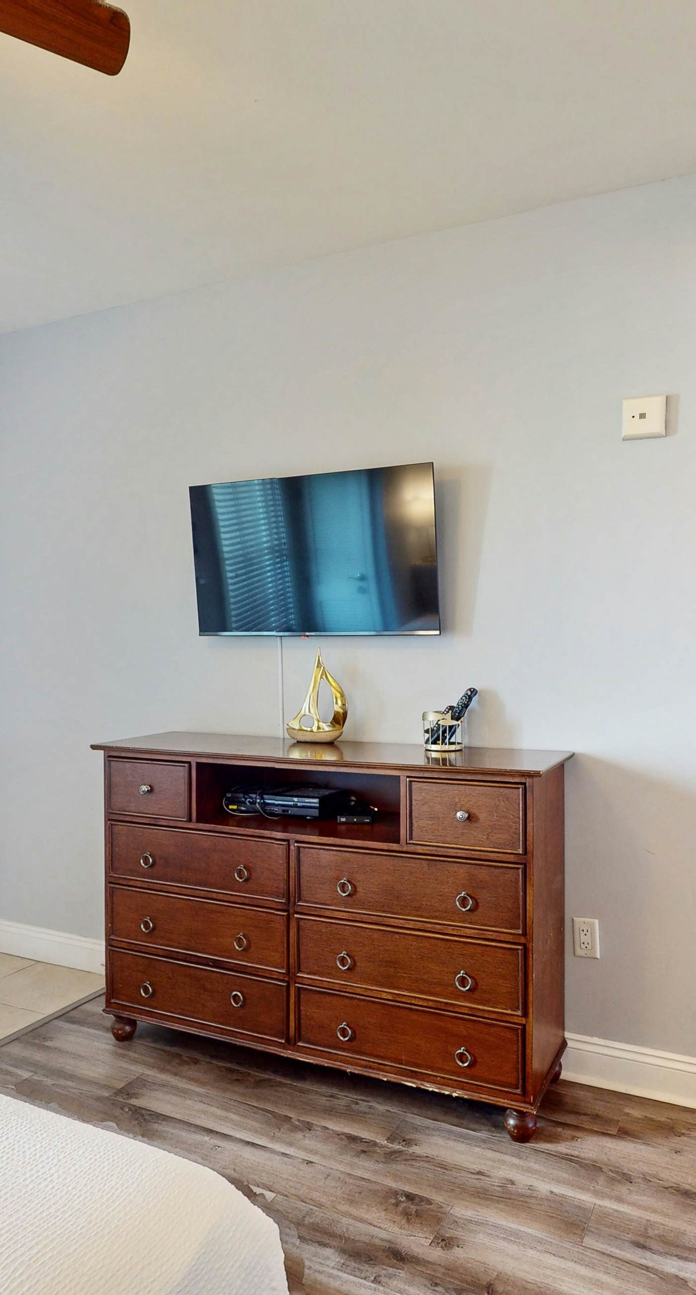 Boutique studio walking distance to the Gulf- resort pools & amenities