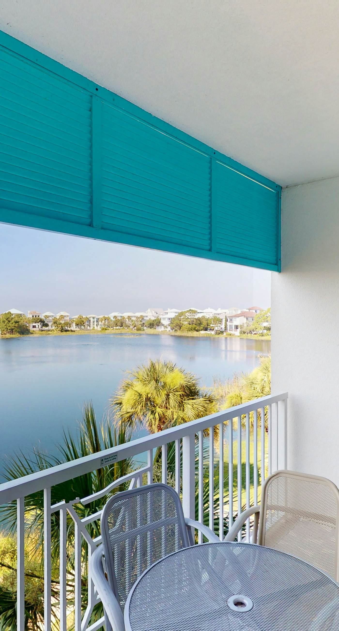 Boutique studio walking distance to the Gulf- resort pools & amenities