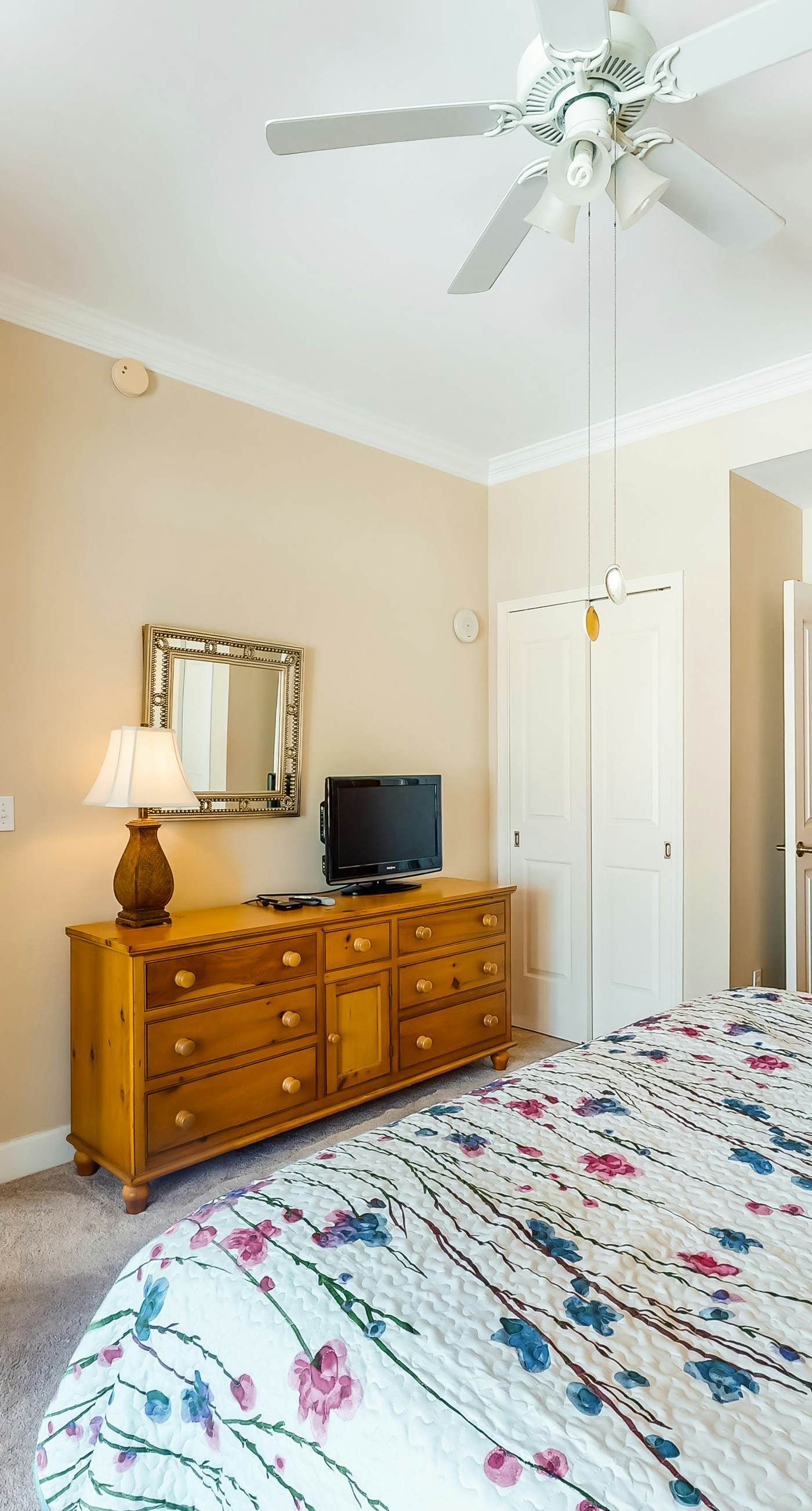 Waterfront Snowbird retreat with private balcony & pool - near the beach