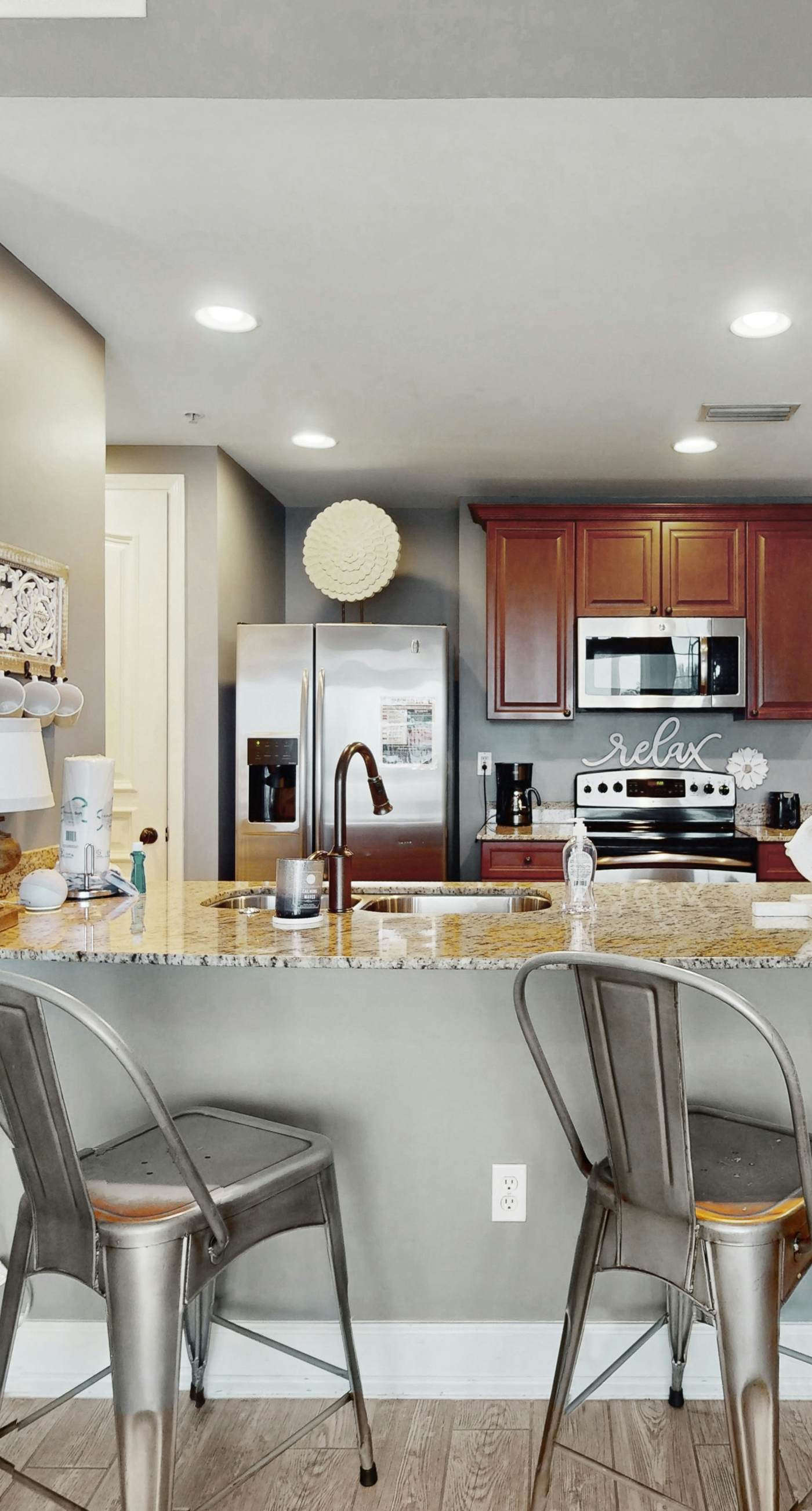 3rd-floor beach view condo with Pool, Hot tub, & private balcony