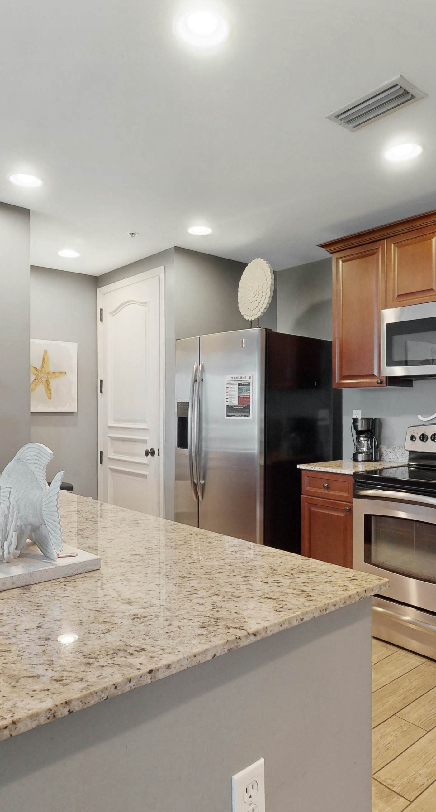 3rd-floor beach view condo with Pool, Hot tub, & private balcony