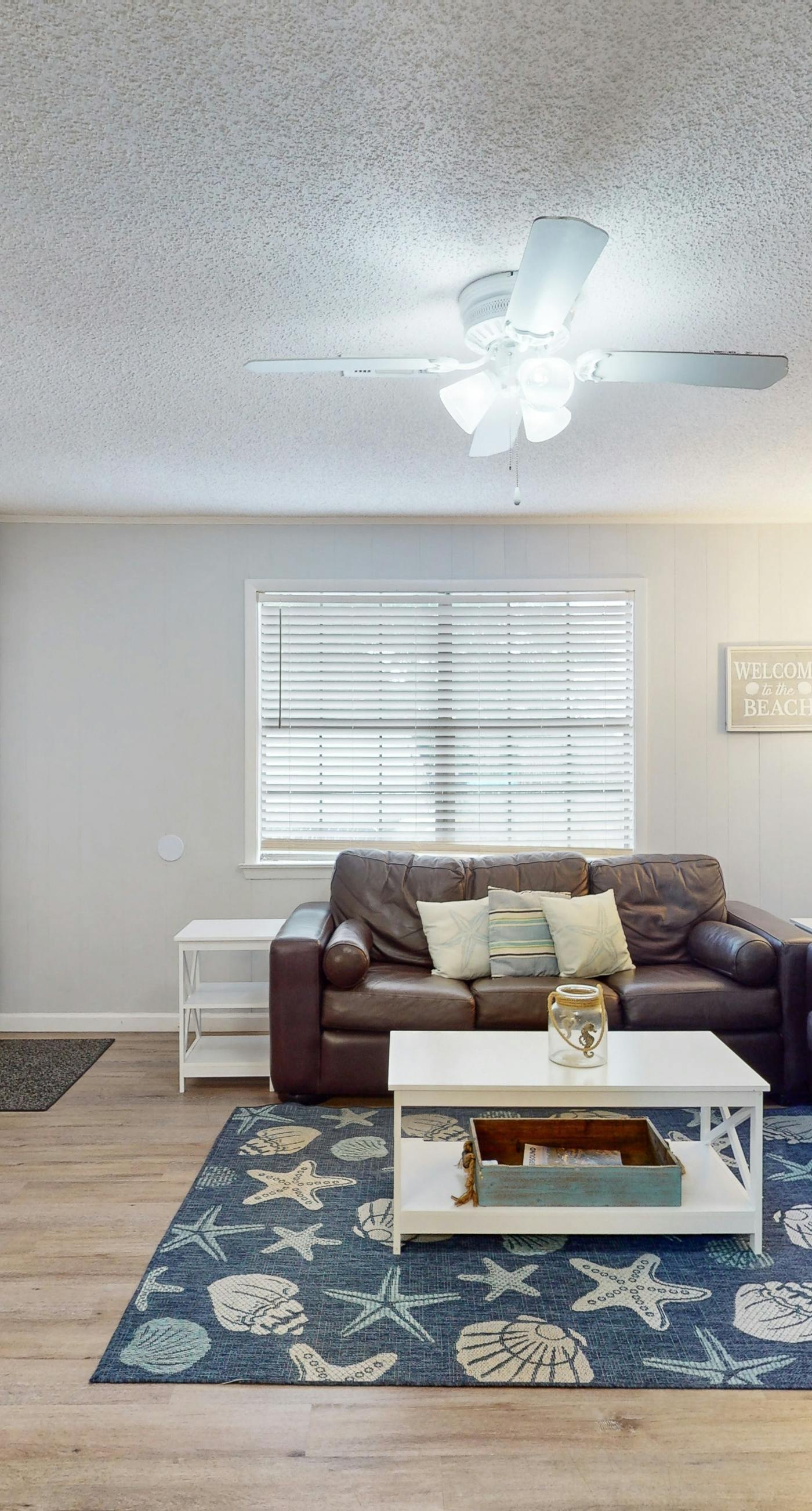 Dog-friendly duplex 2 blocks from beach with private yard, AC, & W&D