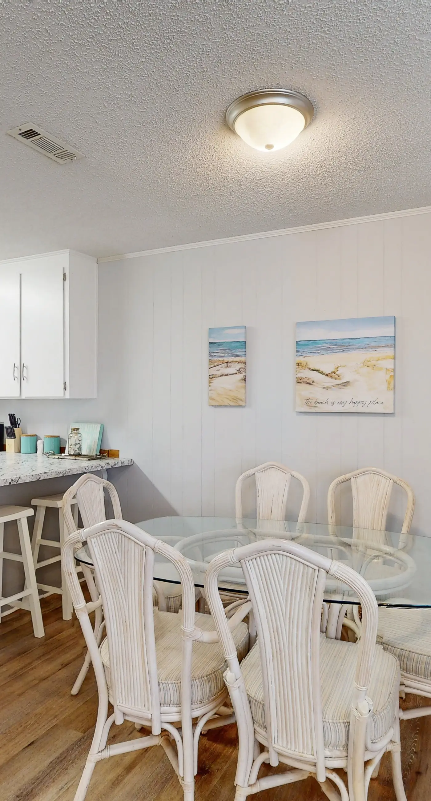 Dog-friendly duplex 2 blocks from beach with private yard, AC, & W&D