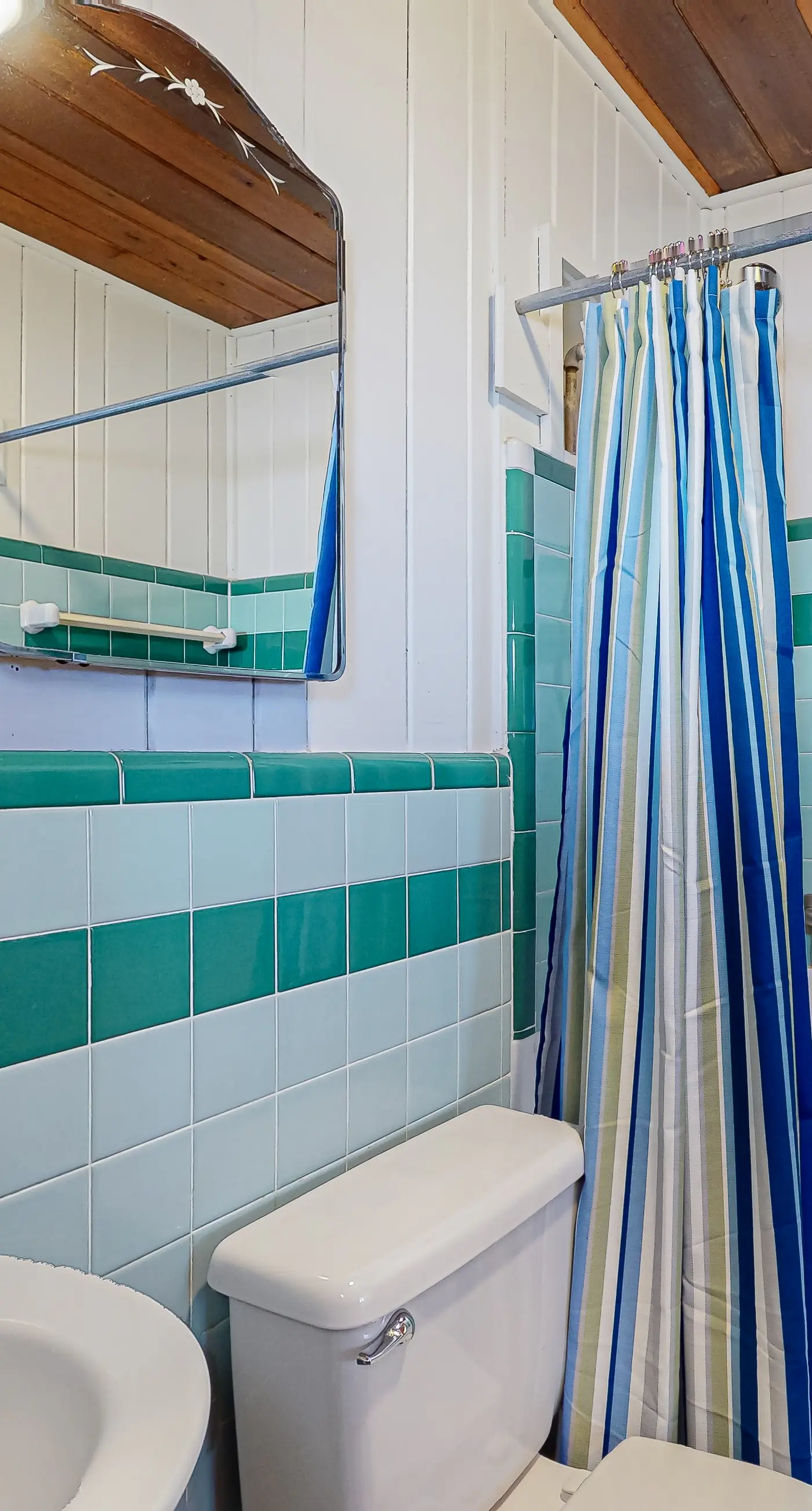 Large, snowbird & dog-friendly beachfront home w/WiFi & patio - steps to sand